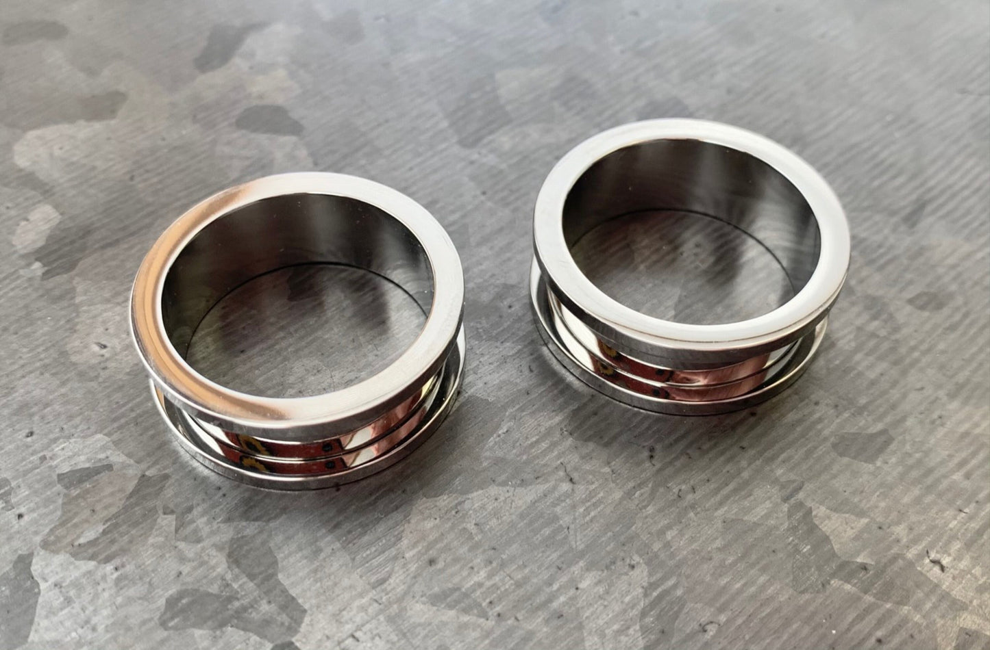 PAIR of Stunning Solid Implant Grade Titanium Screw Fit Tunnels/Plugs - Gauges 8g (3.2mm) thru 1" (25mm) available!