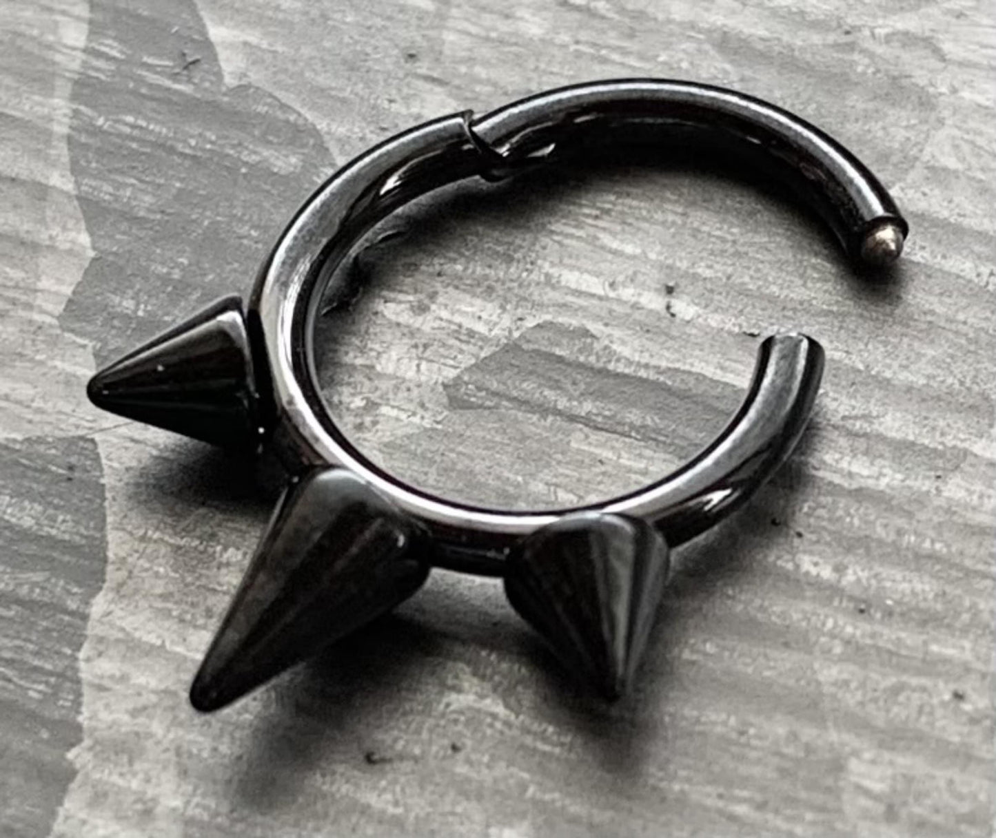 1 Piece Implant Grade Titanium Three Spikes Hinged Segment Septum Ring in 10mm or 8mm - Silver, Gold & Black available!