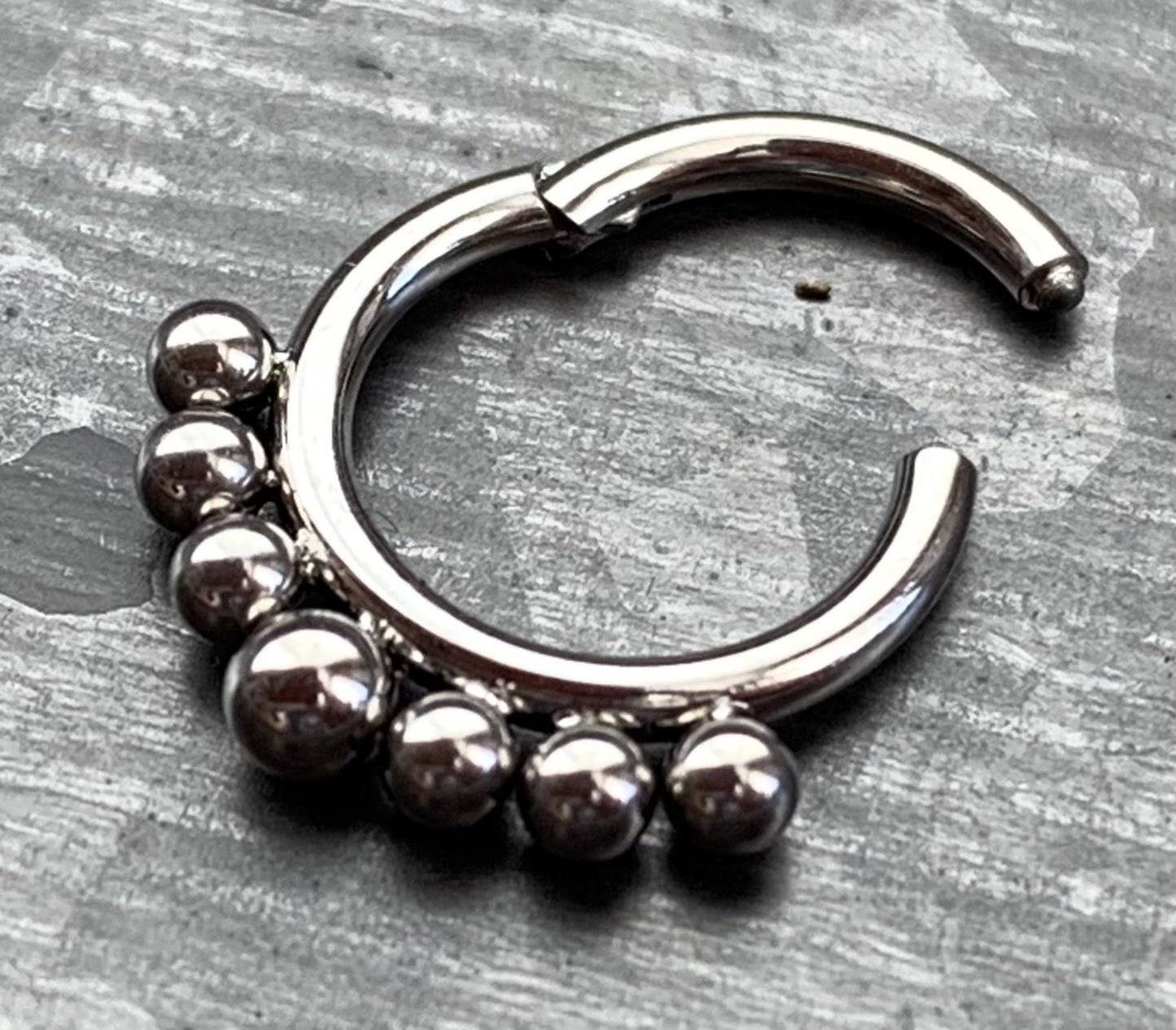 1 Piece Beautiful Solid Implant Grade Titanium Seven Beads Hinged Segment Septum Ring - Gauge 16g - 8mm or 10mm Available!