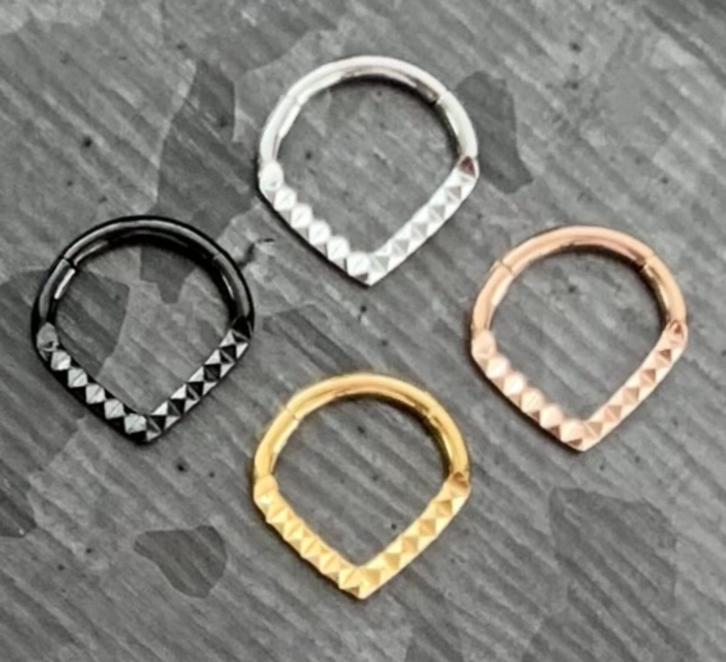 1 Piece Unique Lined Pyramid Cuts Chevron Steel Hinged Segment Ring - 16g - 8mm internal diameter!