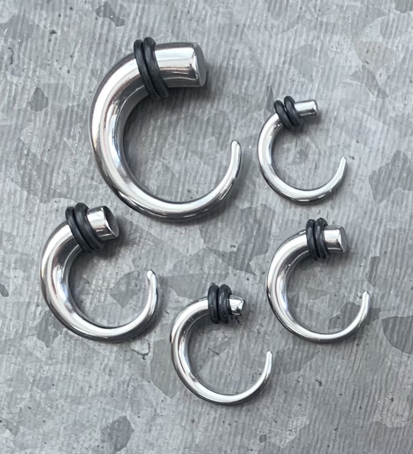 PAIR of Beautiful 316L Surgical Steel Round Hook Tapers/Expanders with O-Rings