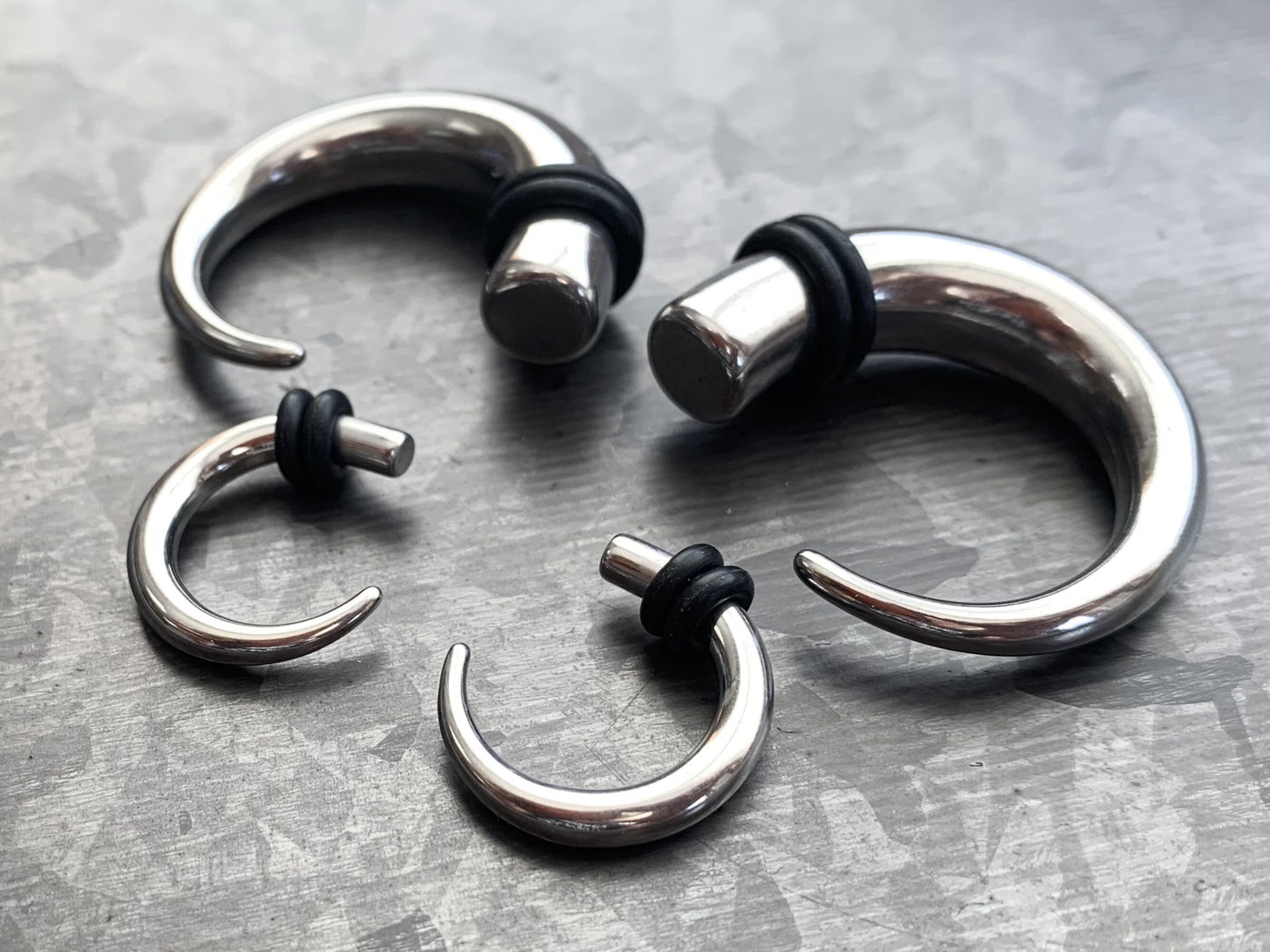 PAIR of Beautiful 316L Surgical Steel Round Hook Tapers/Expanders with O-Rings