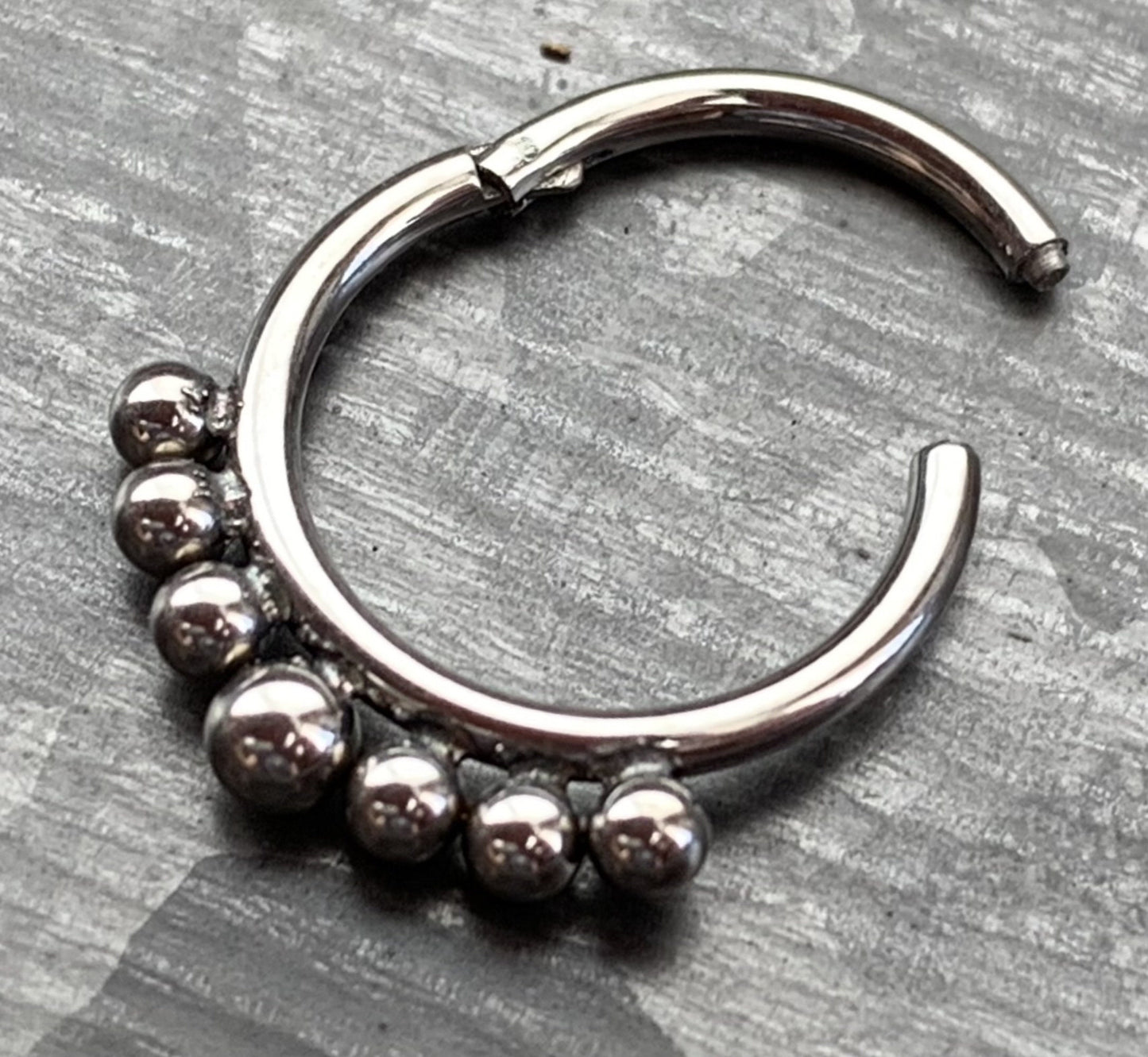 1 Piece Beautiful Solid Implant Grade Titanium Seven Beads Hinged Segment Septum Ring - Gauge 16g - 8mm or 10mm Available!