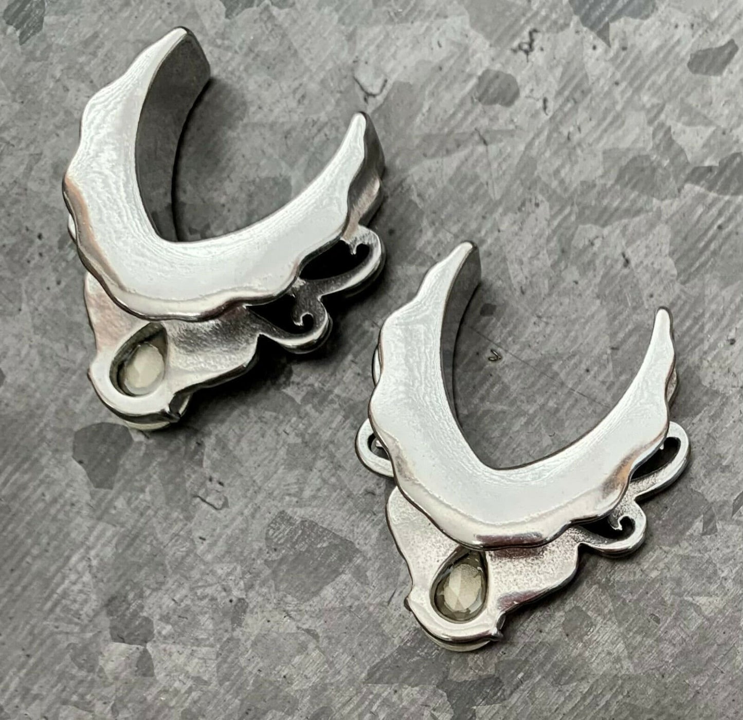 PAIR of Unique Floral Filigree V-Shaped Pear Gem Surgical Steel Ear Spreader Tunnels/Plugs - Gauges 00g (10mm) thru 1" (25mm) Available!
