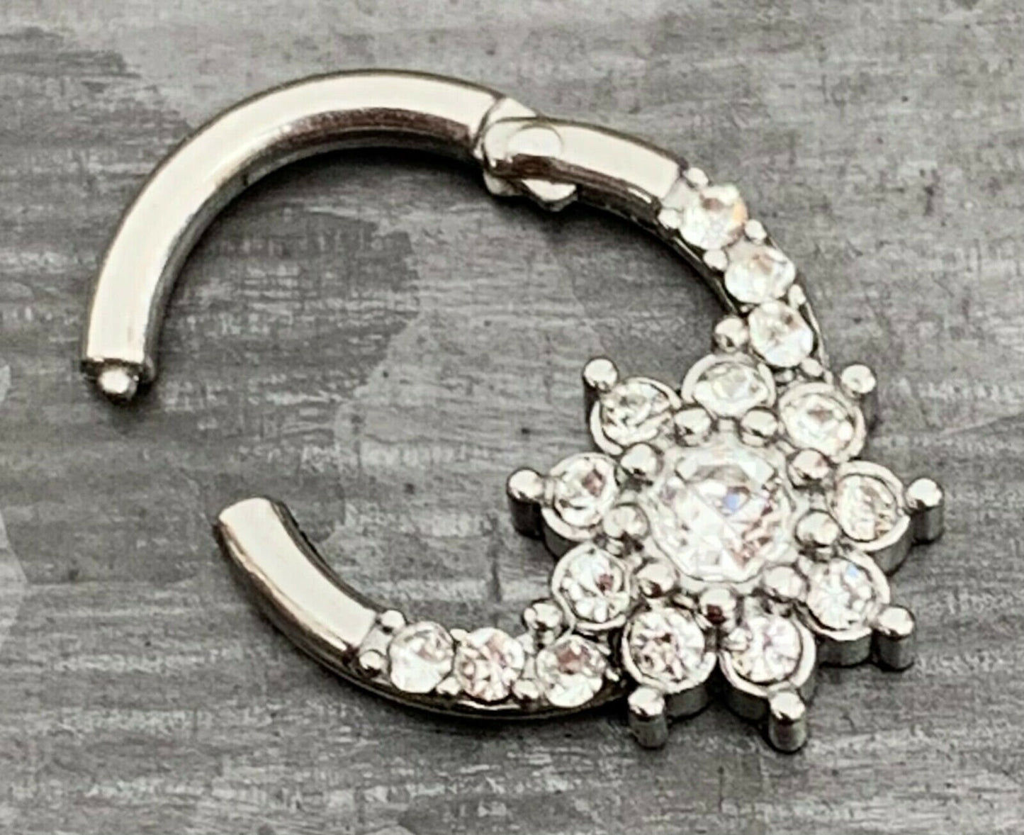 1 Piece Gorgeous CZ Gem Flower Hinged Segment Ring - 16g, 8mm internal diameter - Gold, Rose Gold and Silver Available!