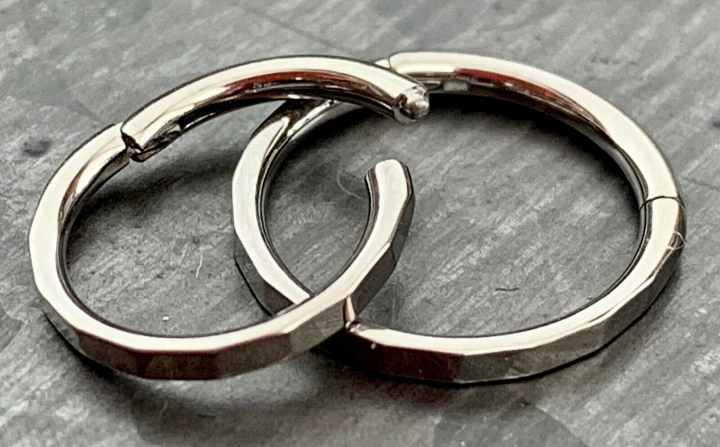 1 Piece Implant Grade Titanium Faceted Hinged Segment Septum Ring - Gauge 16g - 8mm or 10mm - White, Black, Gold & Rose Gold available!