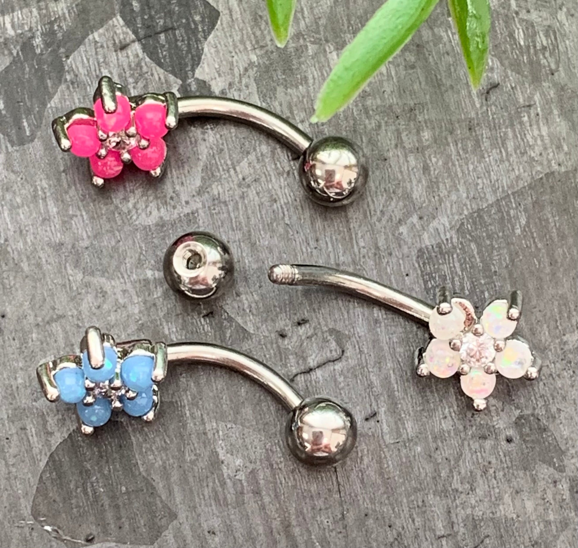 1 Piece Brilliant Opal Glitter Flower Curved Barbell Eyebrow Ring - 16g - Length 8mm - White, Blue and Pink Available!