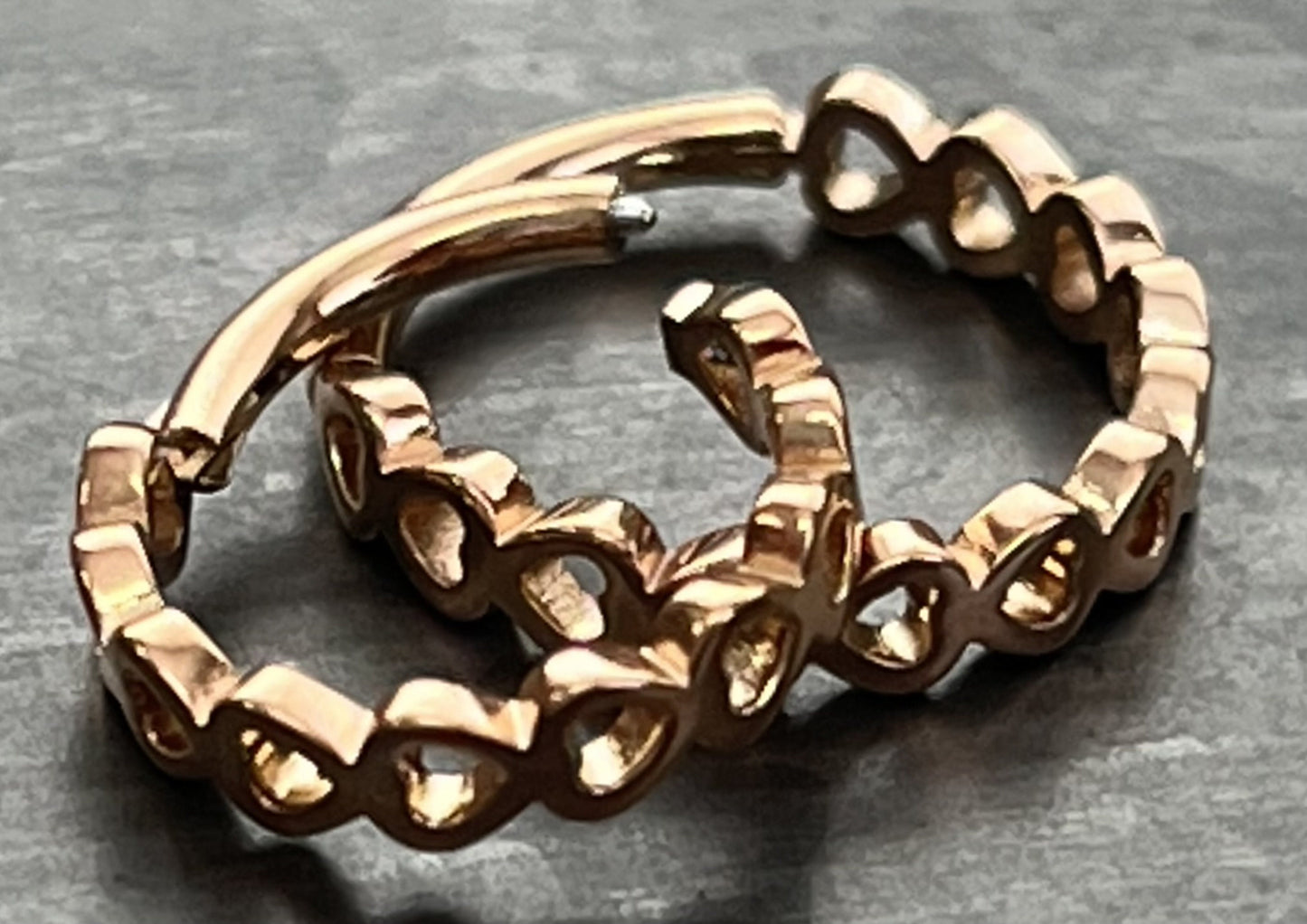 1 Piece Side Facing Hearts Surgical Steel Hinged Segment Ring - 16g - 8mm or 10mm Internal Diameter - Silver, Gold and Rose Gold Available!