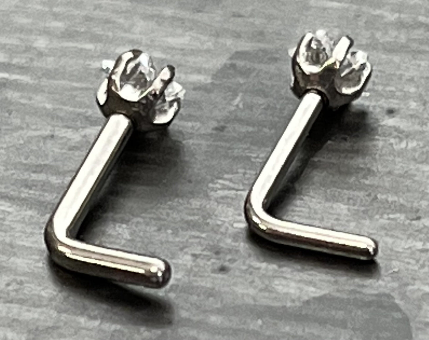 1 Piece Stunning Solid Grade 23 Titanium Stud with Star CZ Gem L-Bend Nose Ring - 20g or 18g Available!