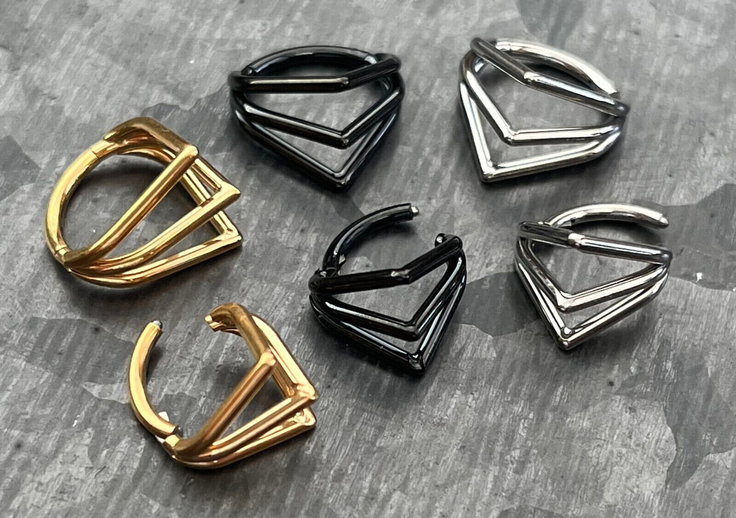 1 Piece Solid Titanium Triple Chevron Segment Septum Ring - Black, Gold, or Silver - 16g, Diameter 10mm or 8mm available!