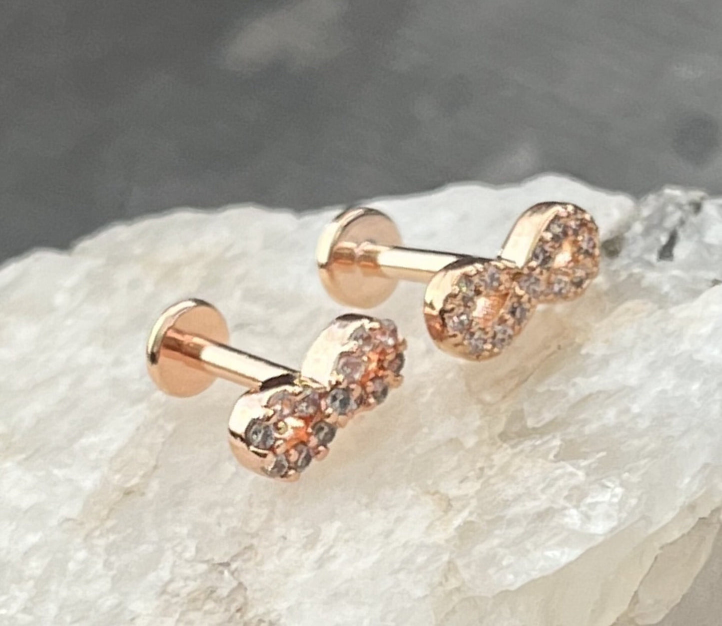 1 Piece CZ Infinity Symbol Labret Internally Threaded Monroe Stud -16g- Wearable Diameter 6mm or 8mm - Gold, Rose Gold and Silver Available!