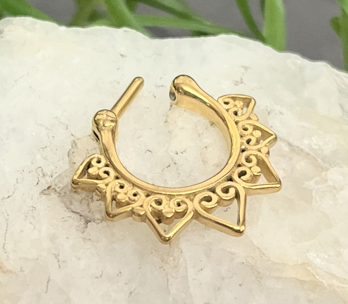 1 Piece Beautiful 100% Surgical Steel Tribal Heart Fan Clicker Septum Ring - 16g - Internal Diameter 8mm -Gold, Rose Gold & Steel Available!