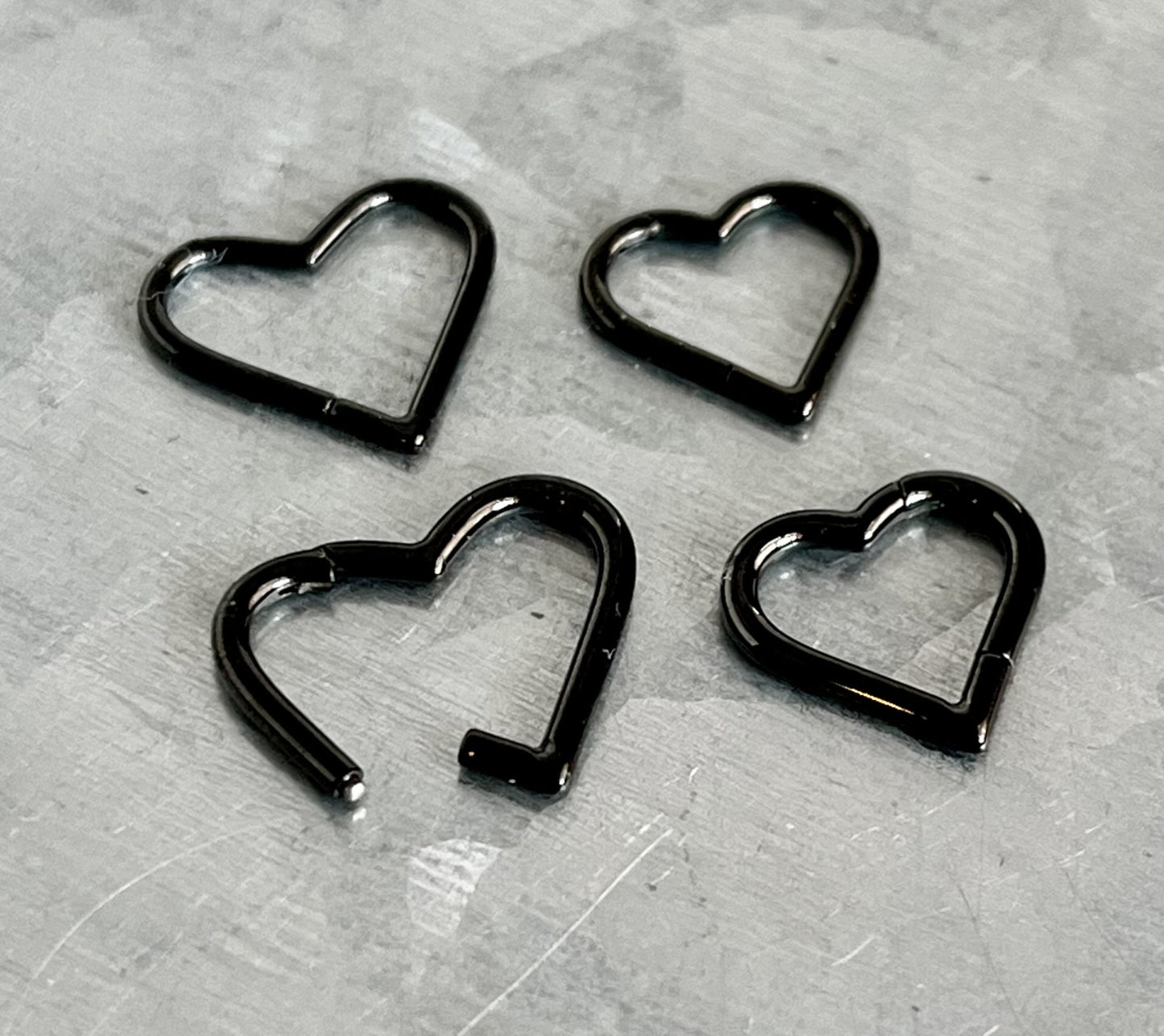 1 Piece Unique Heart Hinged Segment Stainless Steel Ring - 16g or 18g - 8mm & 10mm - Black, Steel and Gold Available!