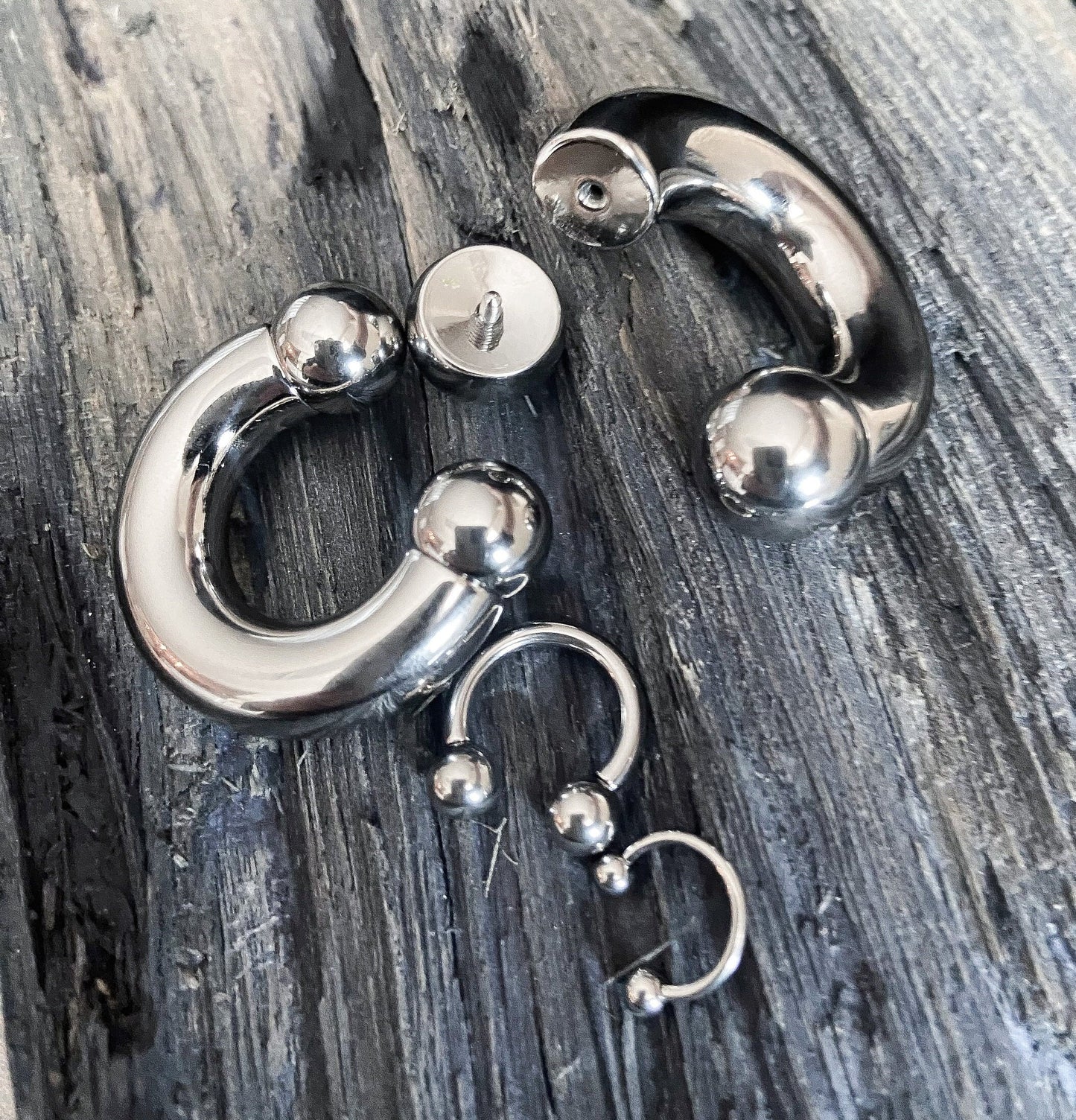 1 Piece Solid G23 Titanium Circular Barbell Internally Threaded Horseshoe Ring/Hoop - Gauges 12g (2mm) thru 2g (6mm) Available!