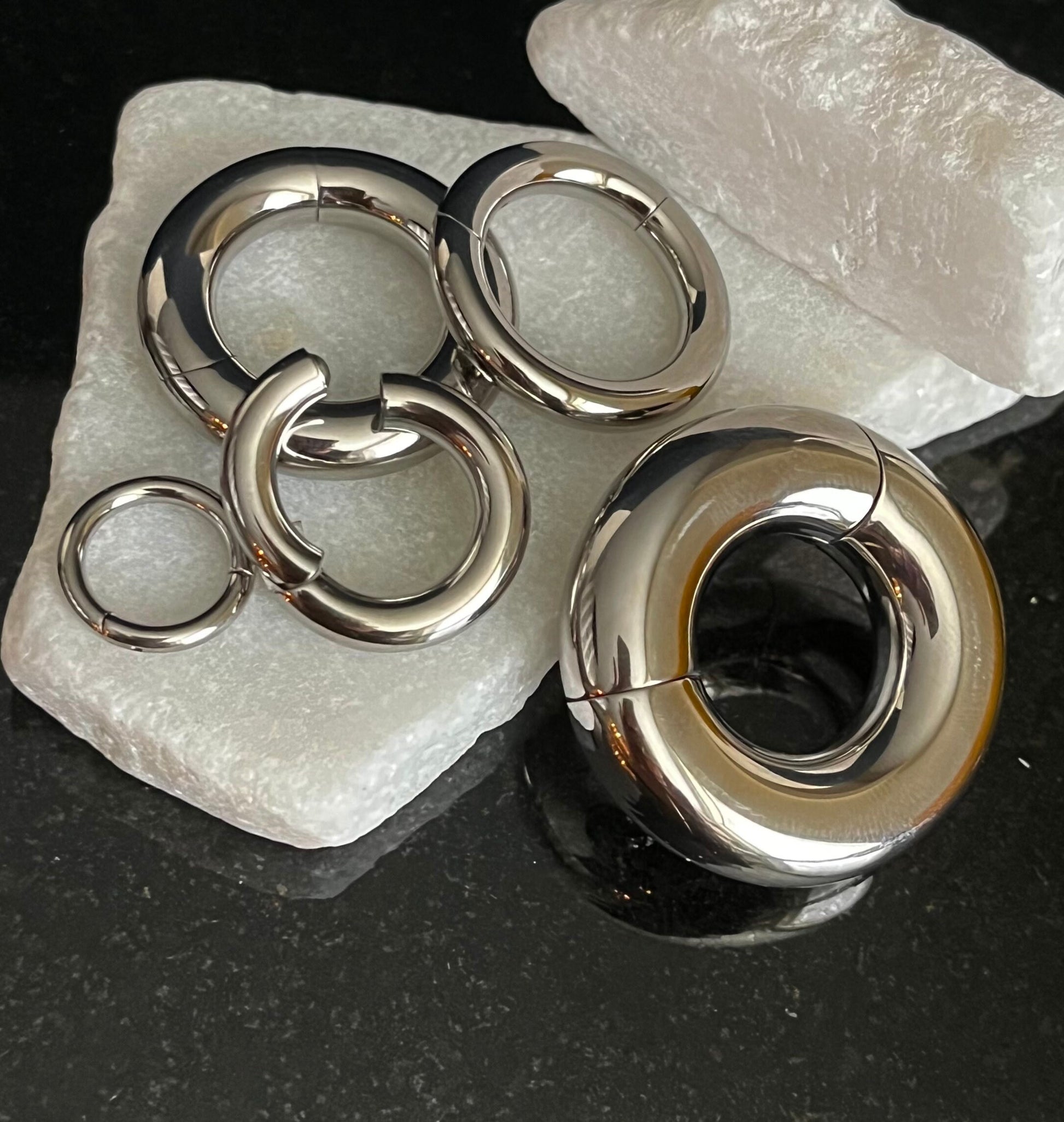 1 Piece Large Gauge IMPLANT GRADE TITANIUM Hinged Segment Ring/Hoop - Easy and Secure Clickers - Gauges 12g (2mm) thru 2g (6mm) Available!