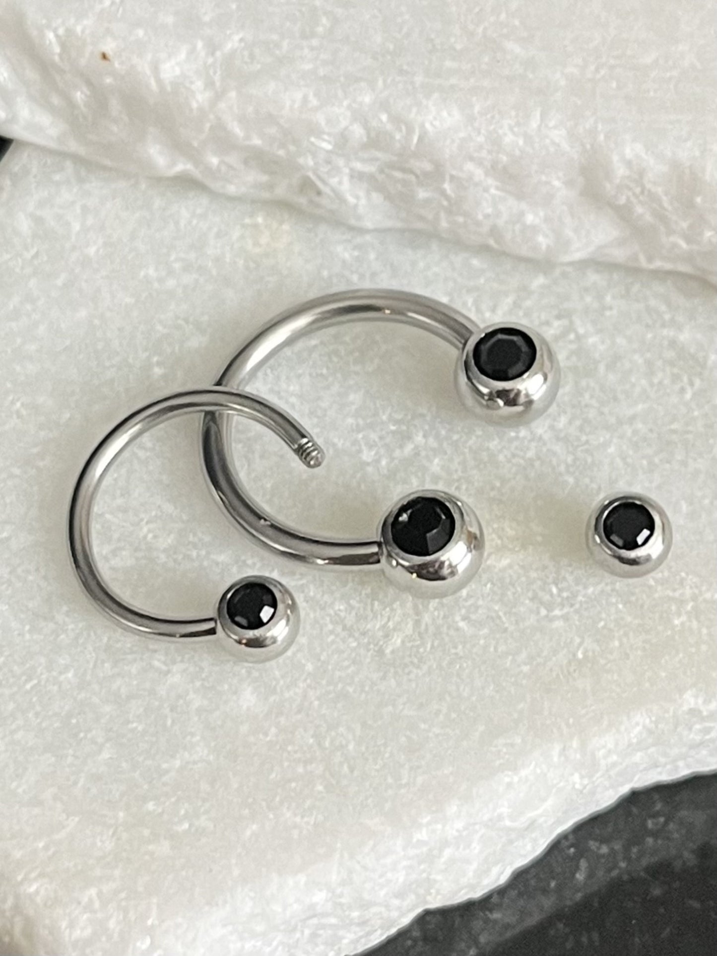 1 Piece Stunning Front Facing CZ Gems 316L Surgical Steel Circular Horseshoe Septum Ring - 16g or 14g - Available in a Variety of Colors!