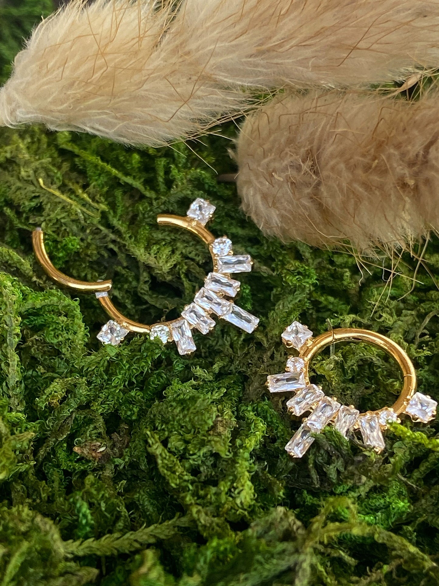 1 Piece Stunning Baguette CZ Gems Fan Hinged Segment Septum Ring - 16g - 10mm & 8mm - Gold and Silver Available!