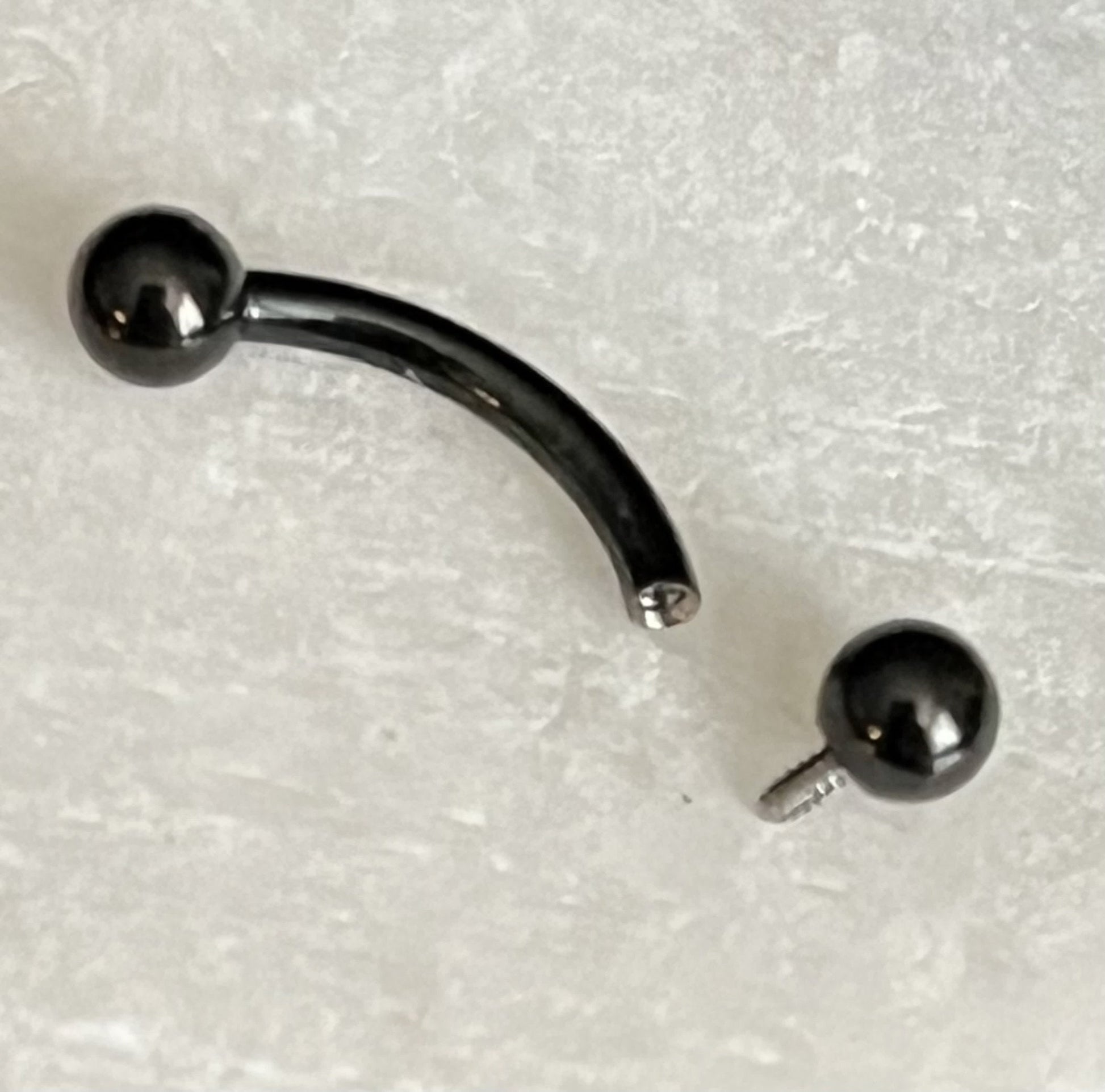 1 Piece Stunning Implant Grade Titanium Internally Threaded Curved Barbell / Eyebrow Ring - 16g