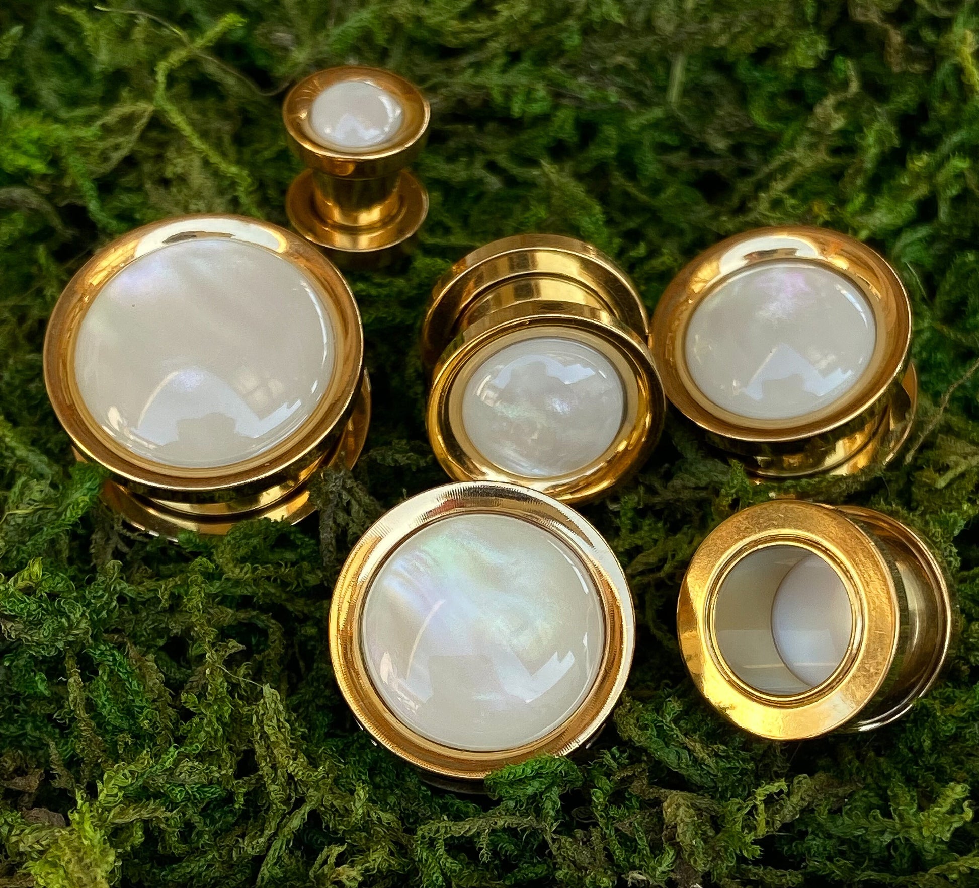PAIR of Stunning Synthetic White Pearl Gold Screw Fit Tunnels/Plugs - Gauges 2g (6mm) thru 5/8" (16mm) available!