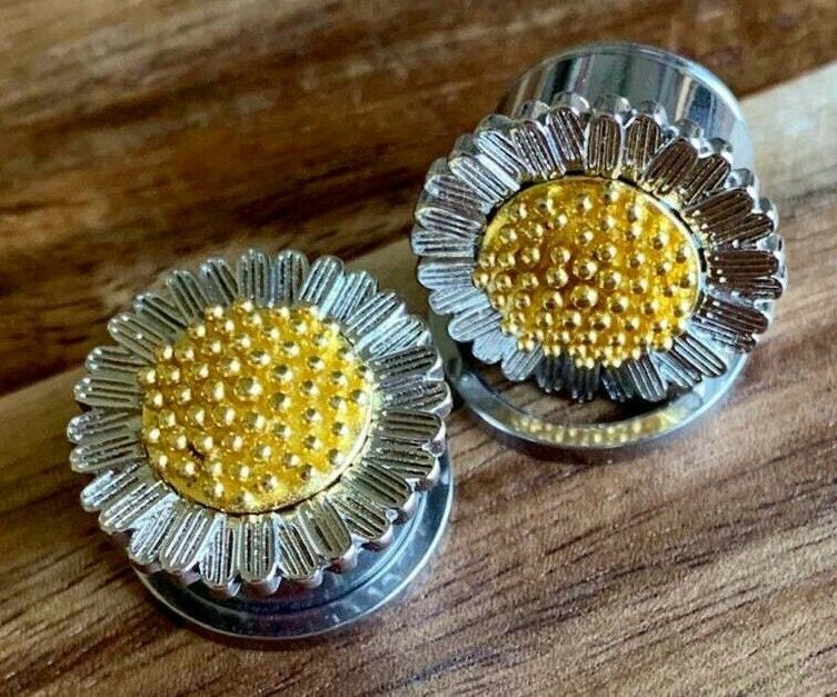 PAIR Daisy Flower Steel Screw Fit Tunnels Plugs Gauges Earlets Body Jewelry