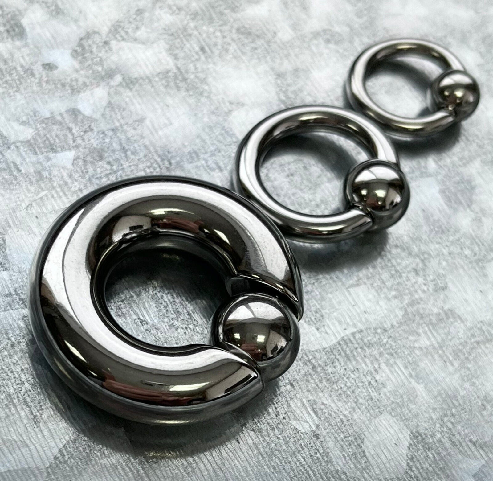 PAIR Spring Loaded Captive Bead Rings 316L Surgical Steel Easy Pop Out 8g-00g