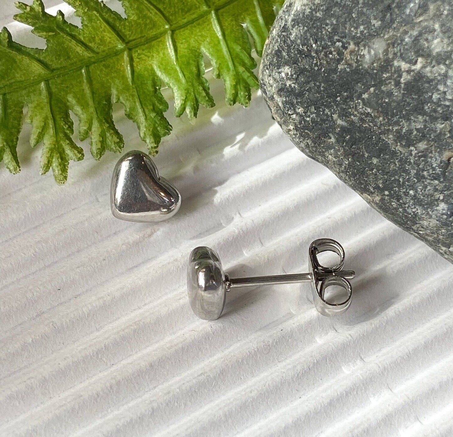 PAIR of Heart Shaped Ion Plated 316L Stainless Steel 20g Earrings (Color: Silver)