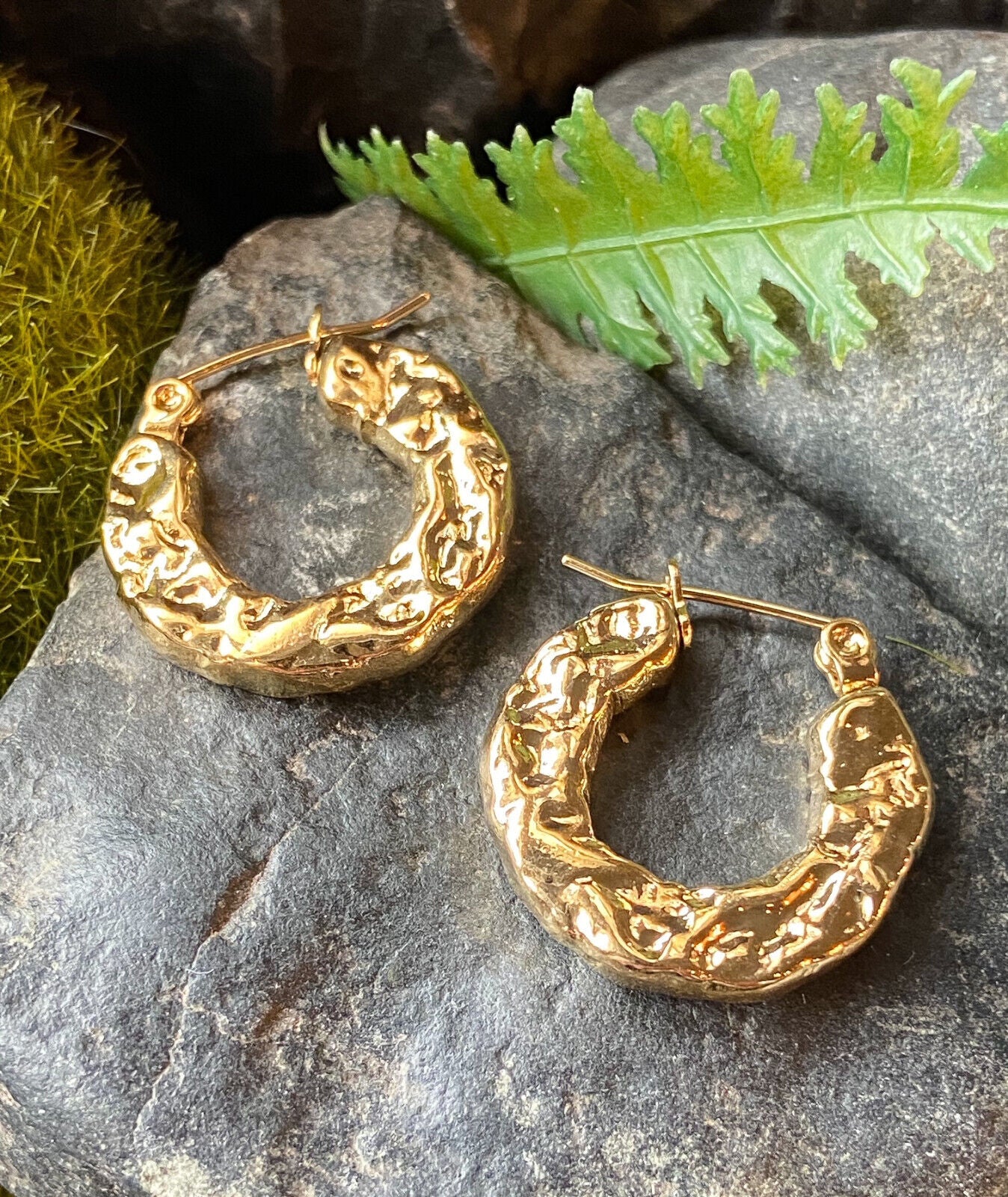 PAIR Hammered Thick Hoop Style Earrings 316L Stainless Steel 20g (Color: Gold)