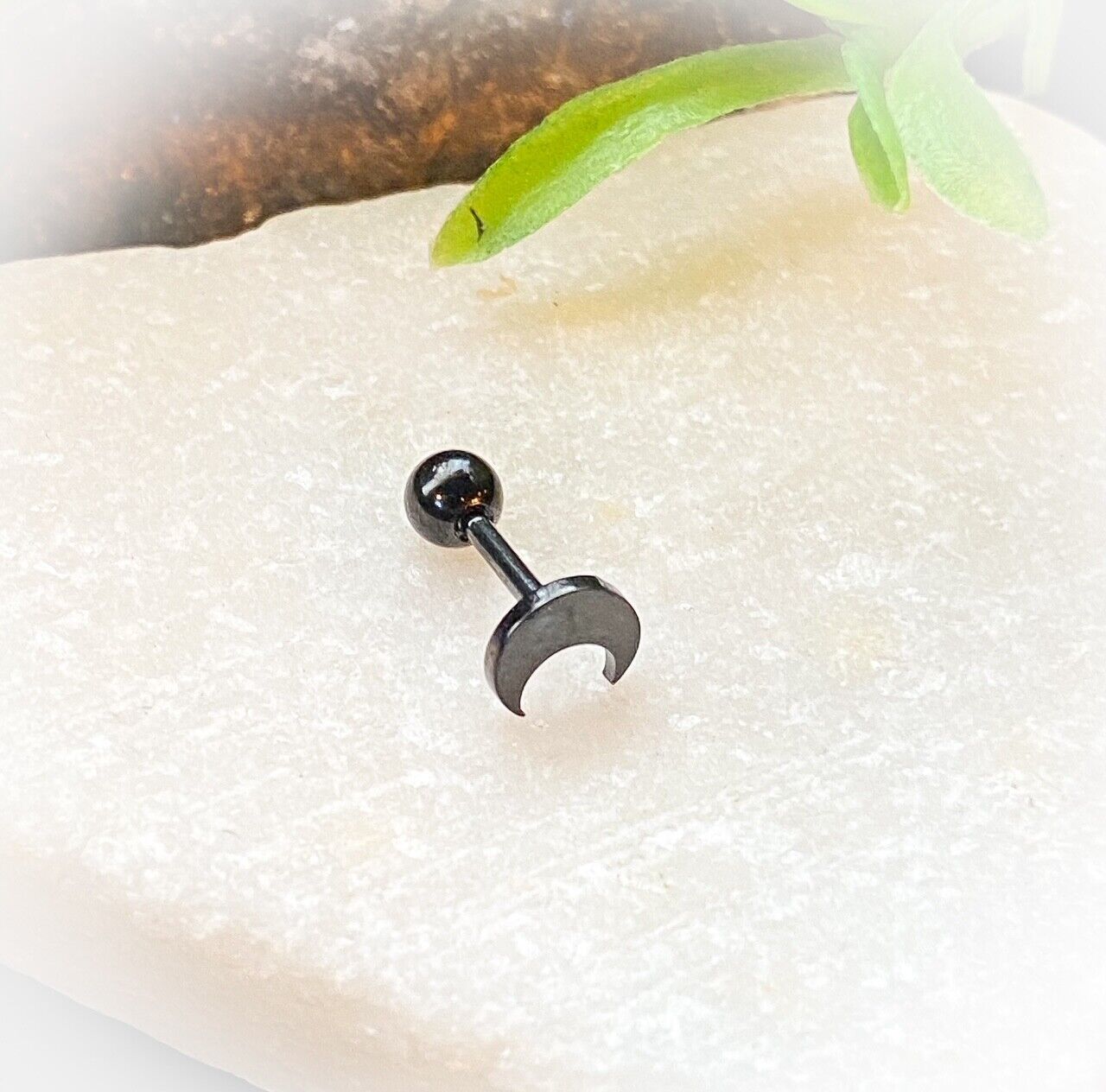 1pc Flat Moon Top Helix Tragus Cartilage Bar Stud Earring 316L Surgical Steel  (Color: Black)