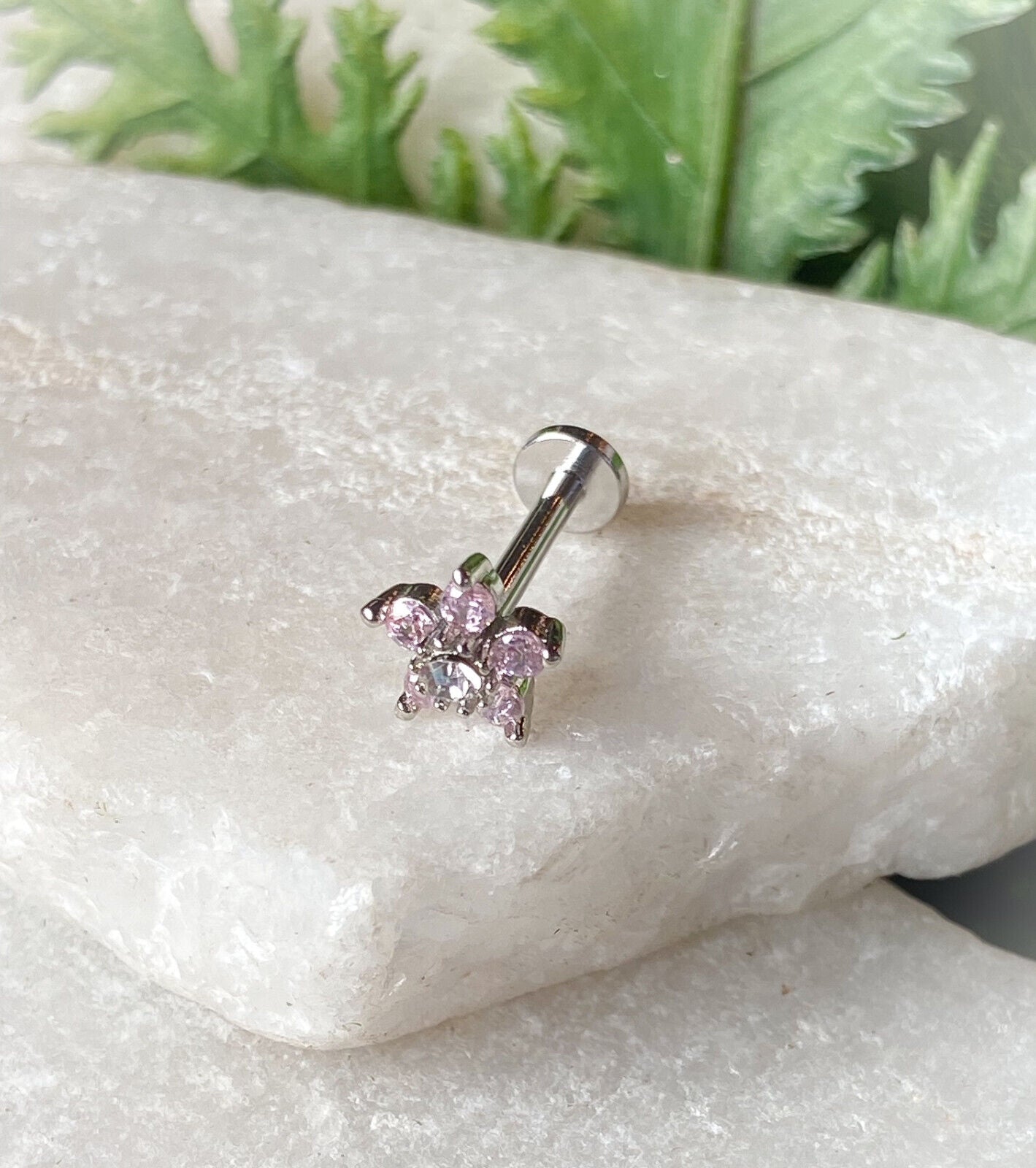 1pc Double Tier Gem Flower Labret 16g Internally Threaded Helix Tragus Cartilage (Color: Pink)