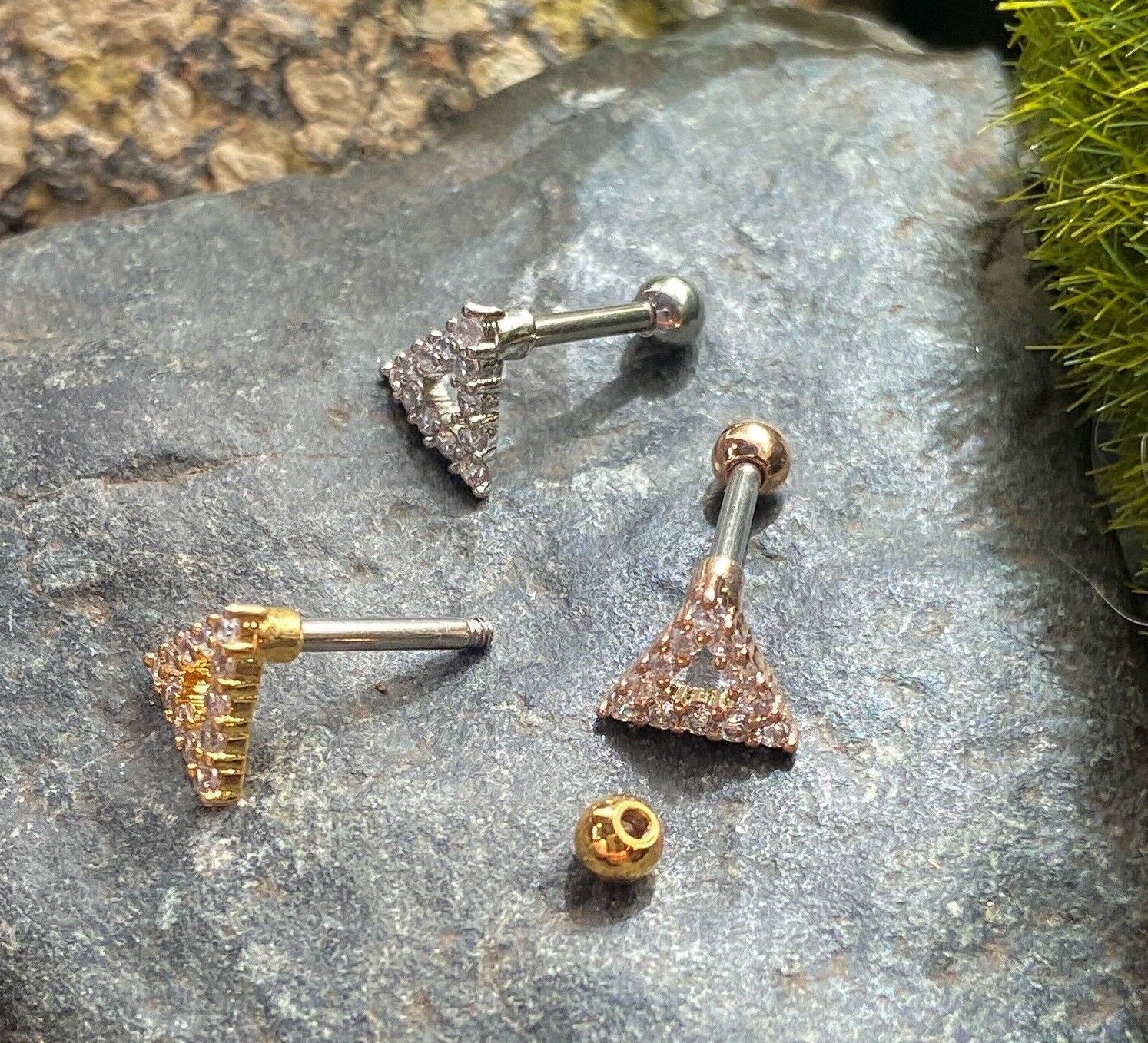 1pc CZ Gem Paved Triangle Tragus Helix Cartilage Barbell Ring 16g 1/4"