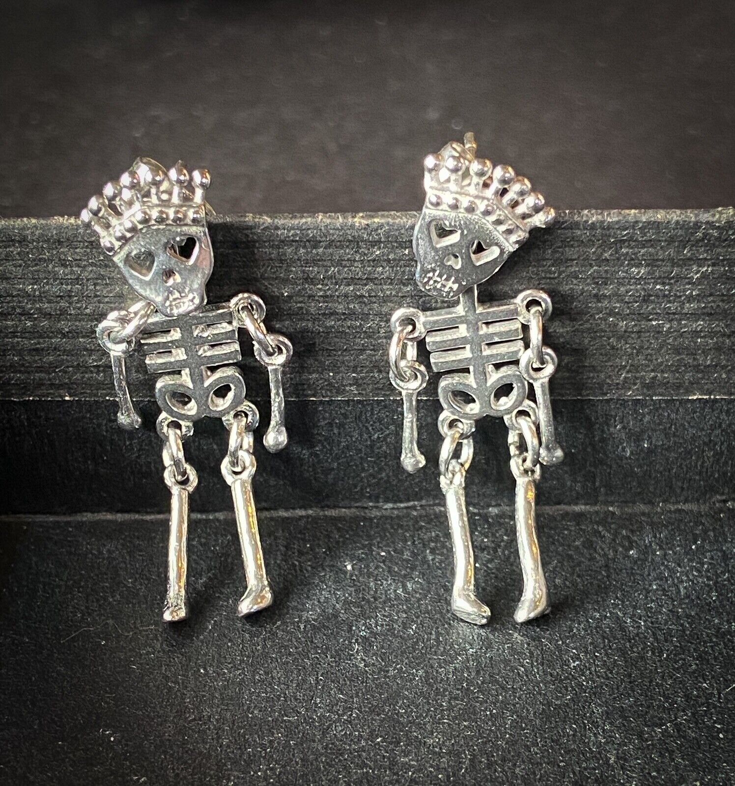 PAIR of Dangle Skeleton w/ Crown & Heart Eyes Earrings Stainless Steel 20g Stud (Color: Silver)