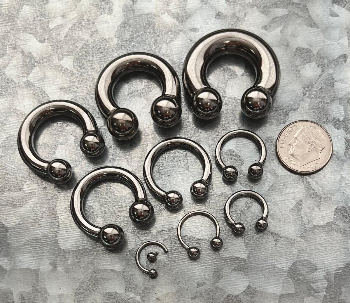 PAIR Internally Threaded Circular Barbells Horseshoes Horse Shoe Body Jewelry
