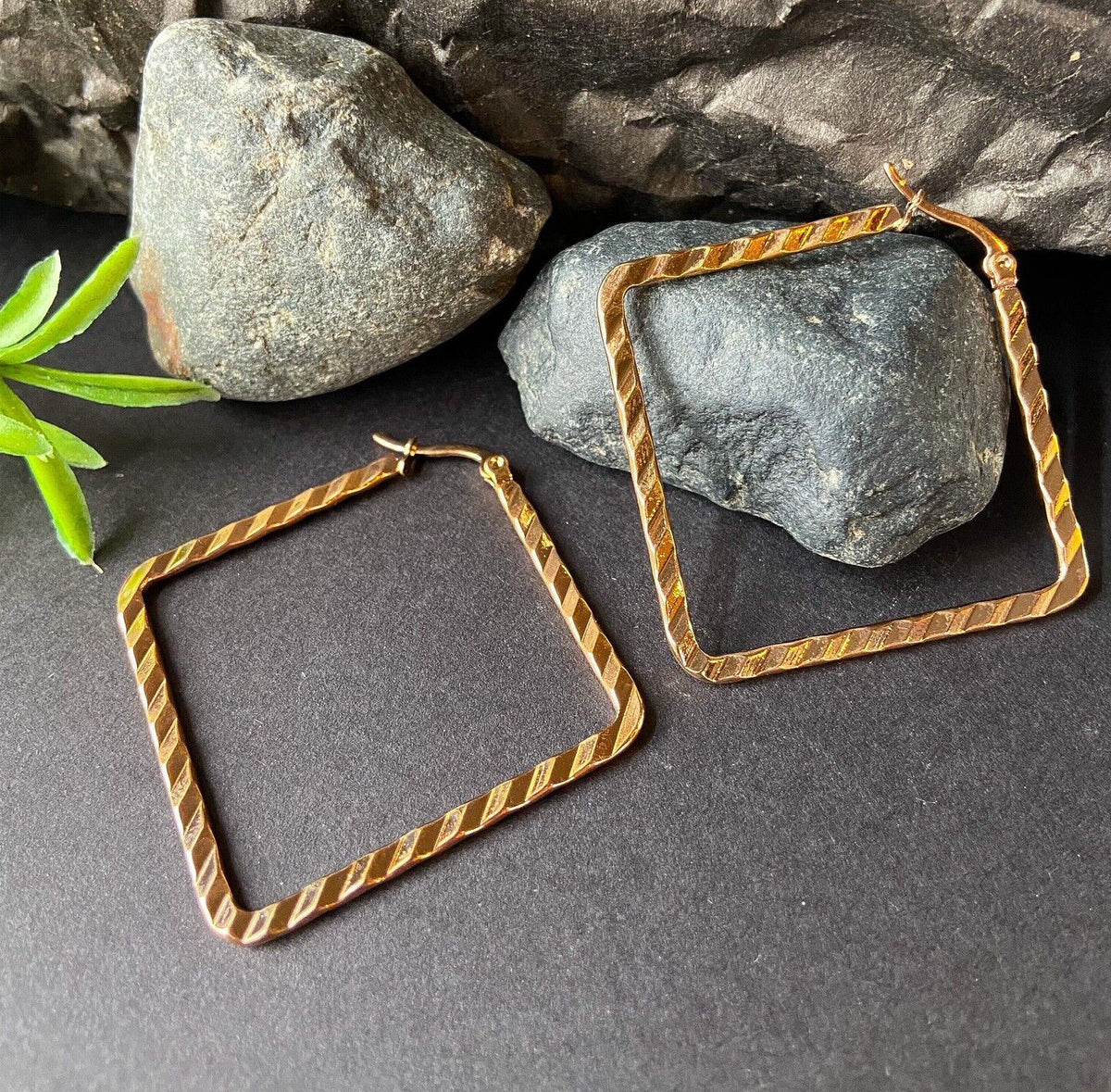 PAIR of Wave Pattern Square Hoop Earrings 22g Ion Plated Stainless Steel (Color: Rose Gold)