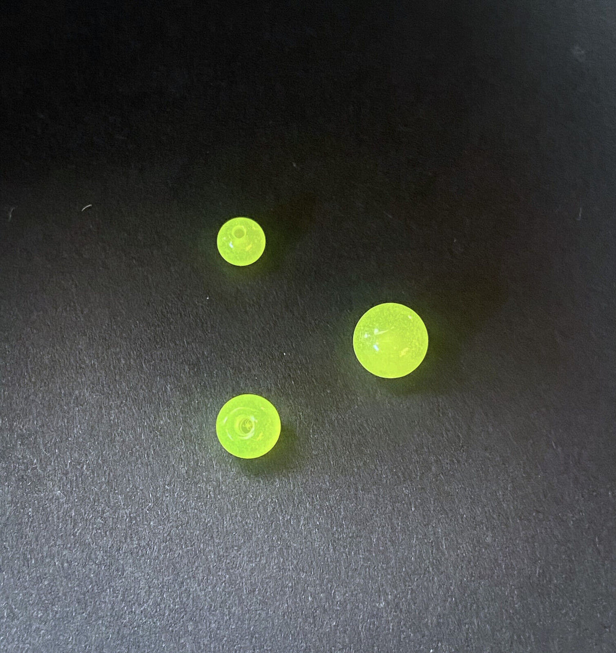 Body Jewelry Replacement Parts - 10pk Glow in the Dark Threaded Balls (Color: Green)