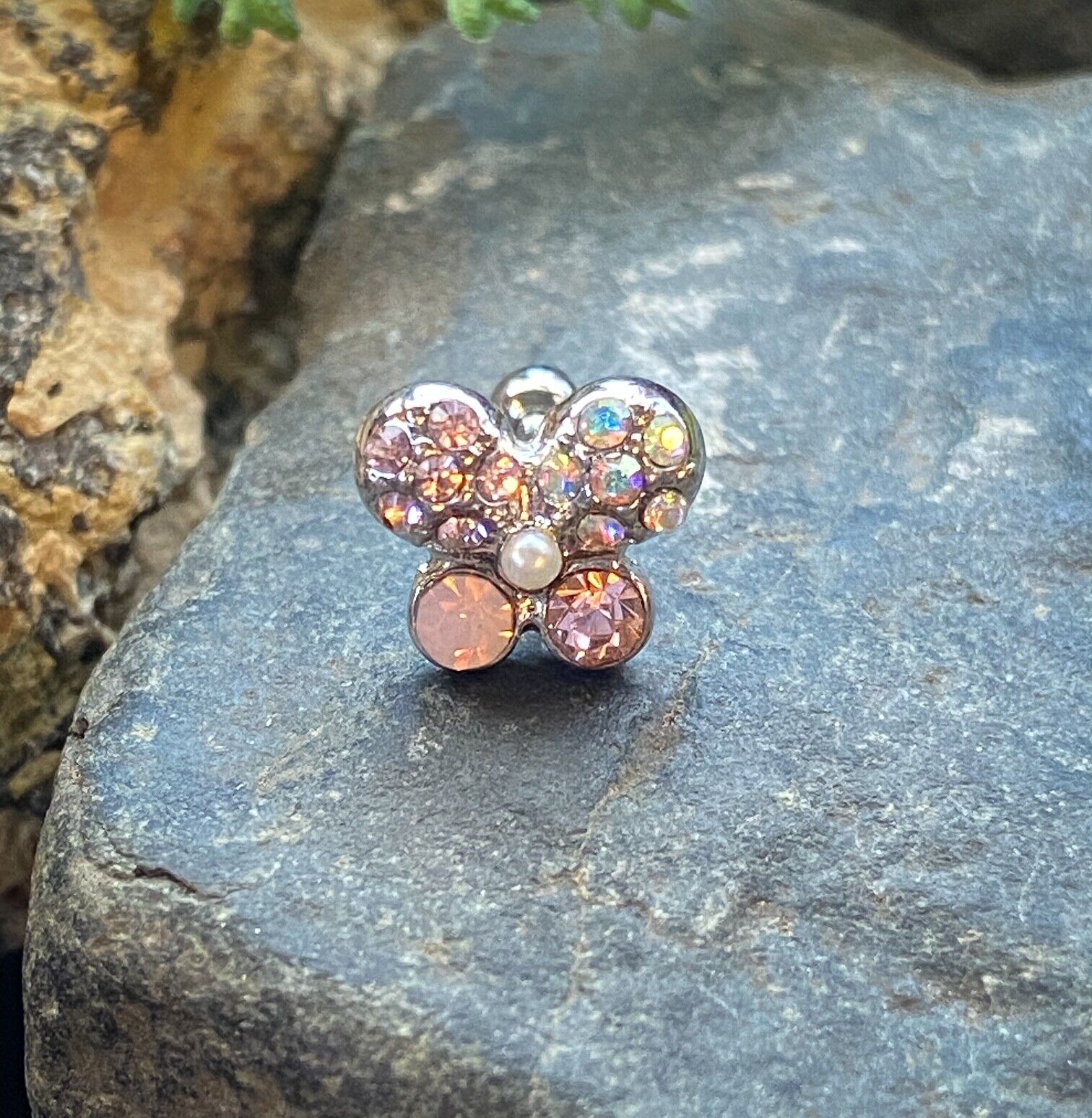 1pc Crystal Paved Butterfly Steel Tragus Cartilage Barbell Ring 16g 1/4" (Color: Silver)