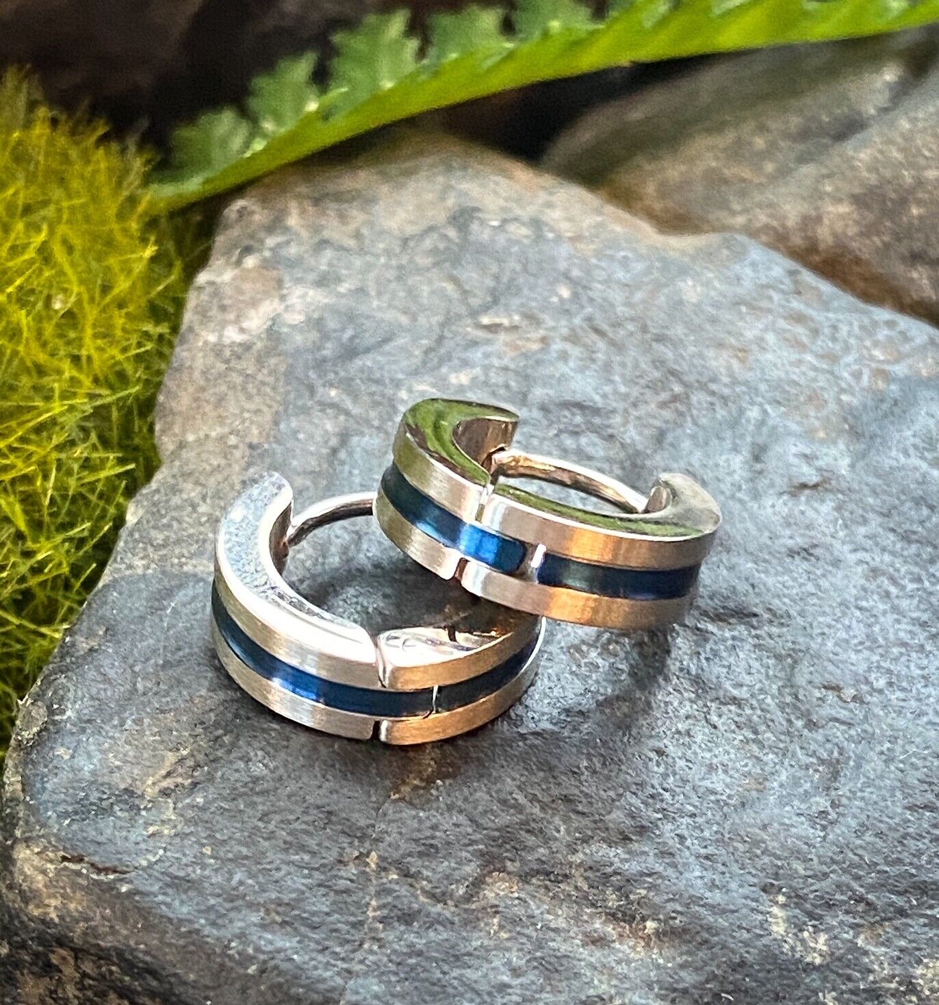 PAIR Small Hoop Huggie Earrings PVD Color Stripe Stainless Steel 20g Men / Women (Color: Blue)