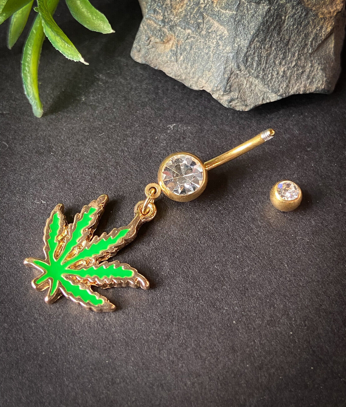1pc Gold Pot Leaf Belly Ring Marijuana Navel Piercing Pierced Naval Body Jewelry