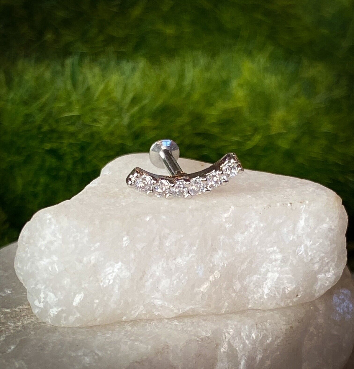 1pc Lined CZ Gem Curve 16g Internally Threaded 1/4" or 5/16" Steel Labret Monroe (Color: Silver)