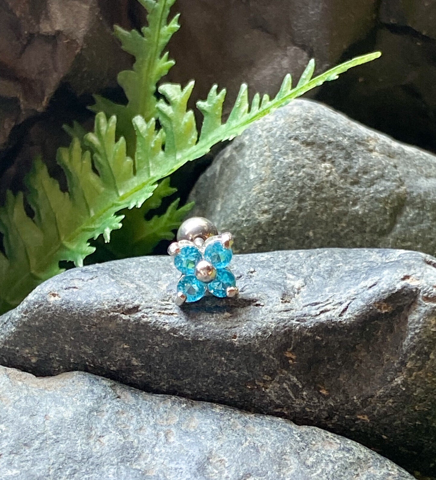 1pc Prong Set Flower Gem Tragus Helix Cartilage Ring 16g 1/4" Piercing Jewelry (Gem Color: Aqua)