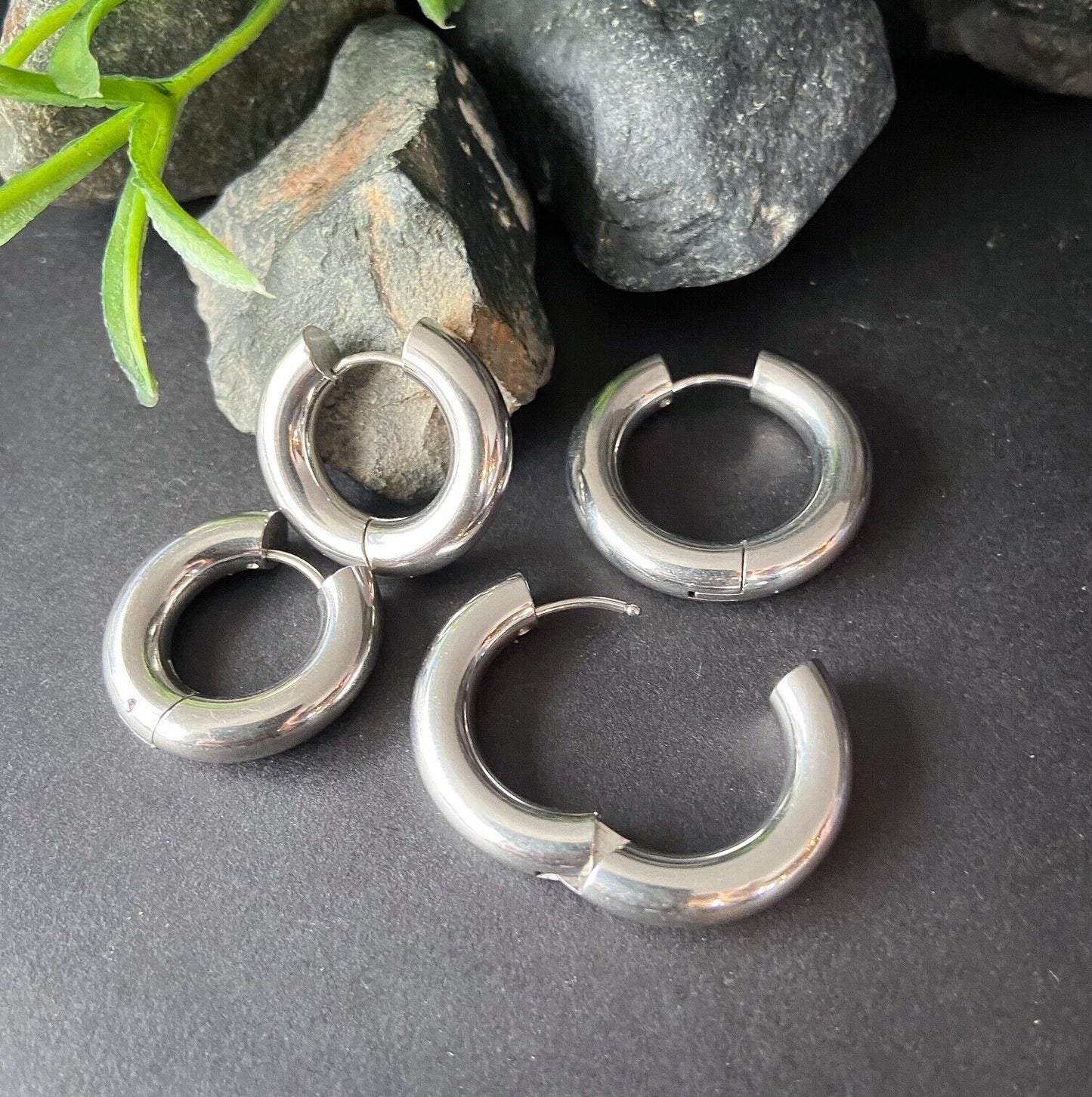 PAIR Stainless Steel Chunky Hoop Hinged Earrings 5mm Wide 20g Men or Women (Color: Silver)