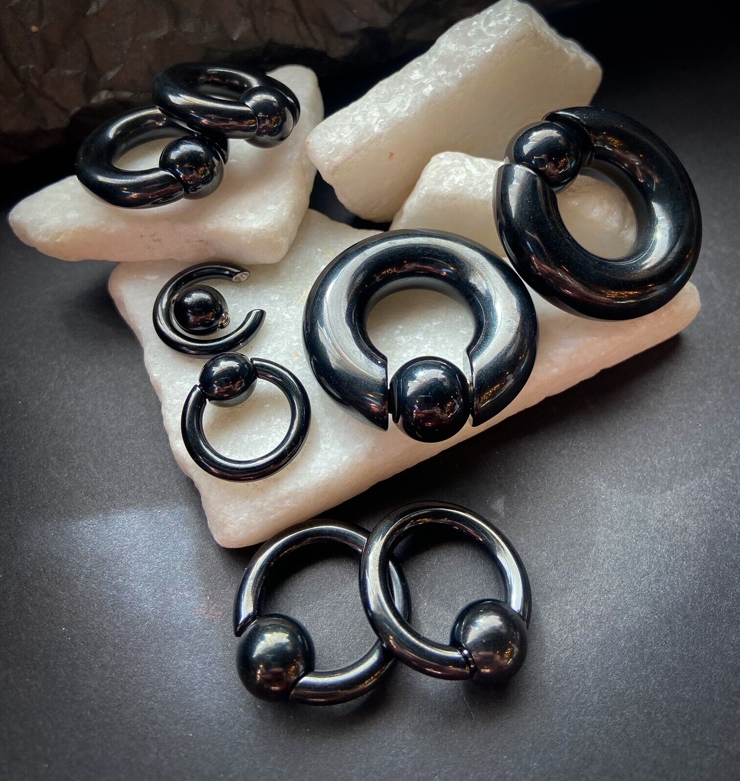 PAIR Black Plated Surgical Steel Spring-Loa​ded Captive Bead Rings Easy Pop Out