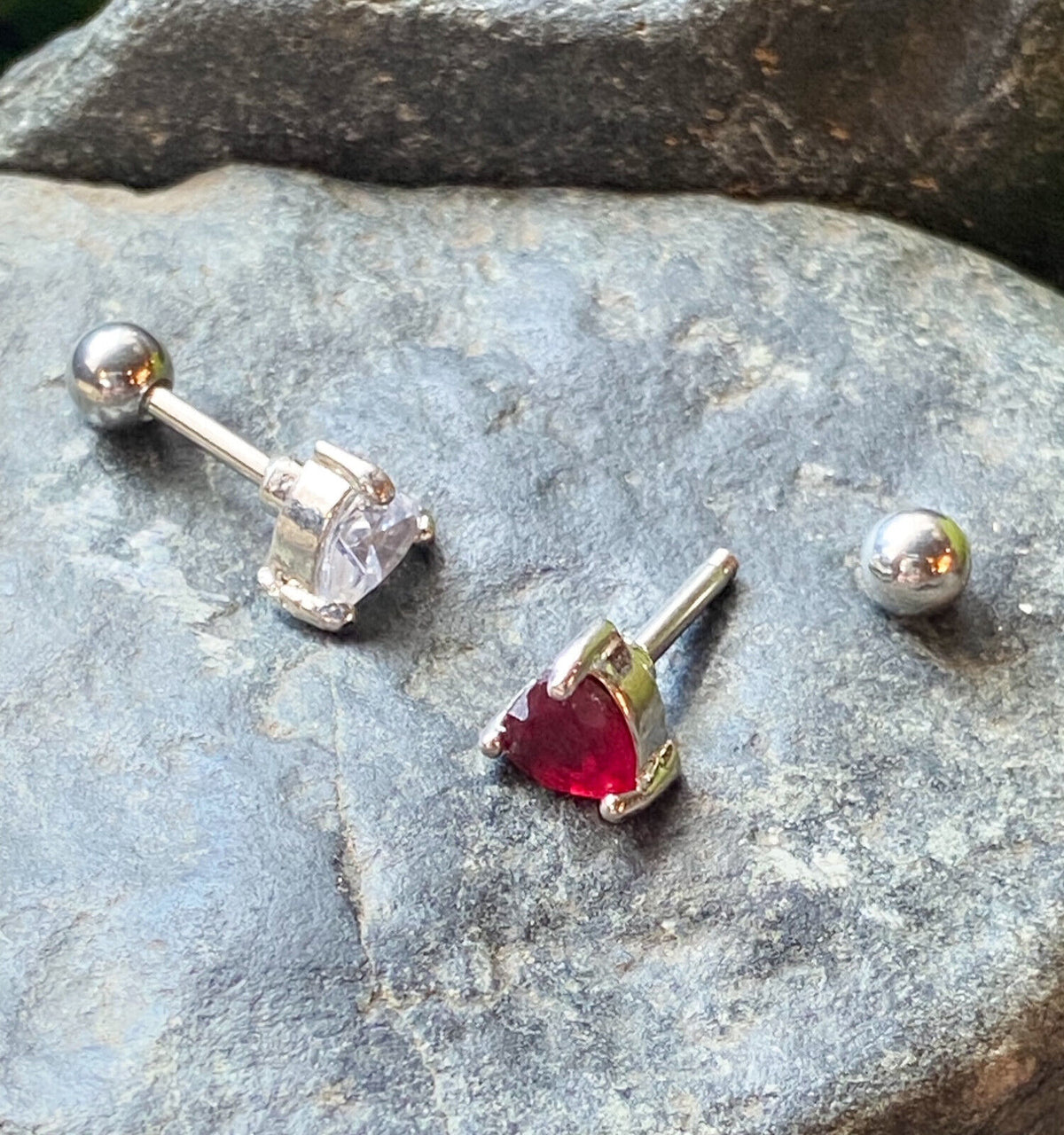 1pc Prong Set Heart Gem Tragus Cartilage Ring 16g 1/4" Body Piercing Jewelry