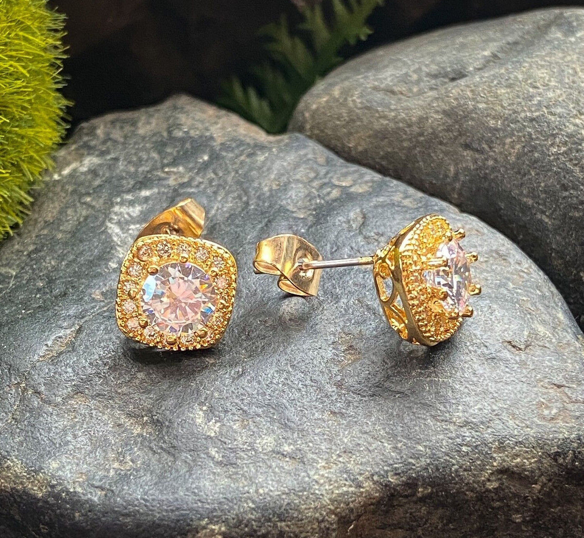 PAIR of Large Round CZ Centered Square 316L Surgical Steel 20g Earrings (Color: Gold)