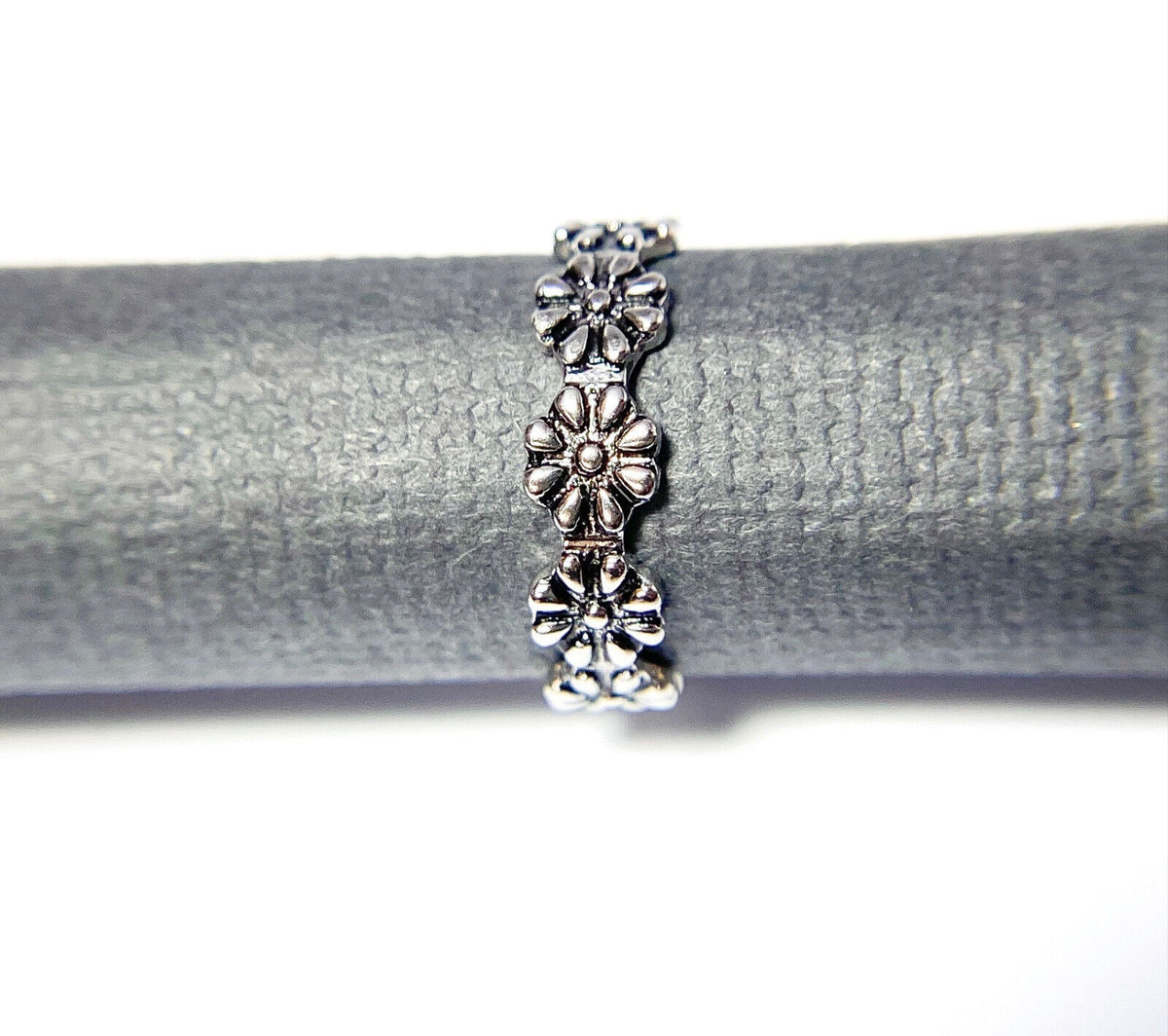 Linked Flowers Adjustable Mid Ring / Toe Ring