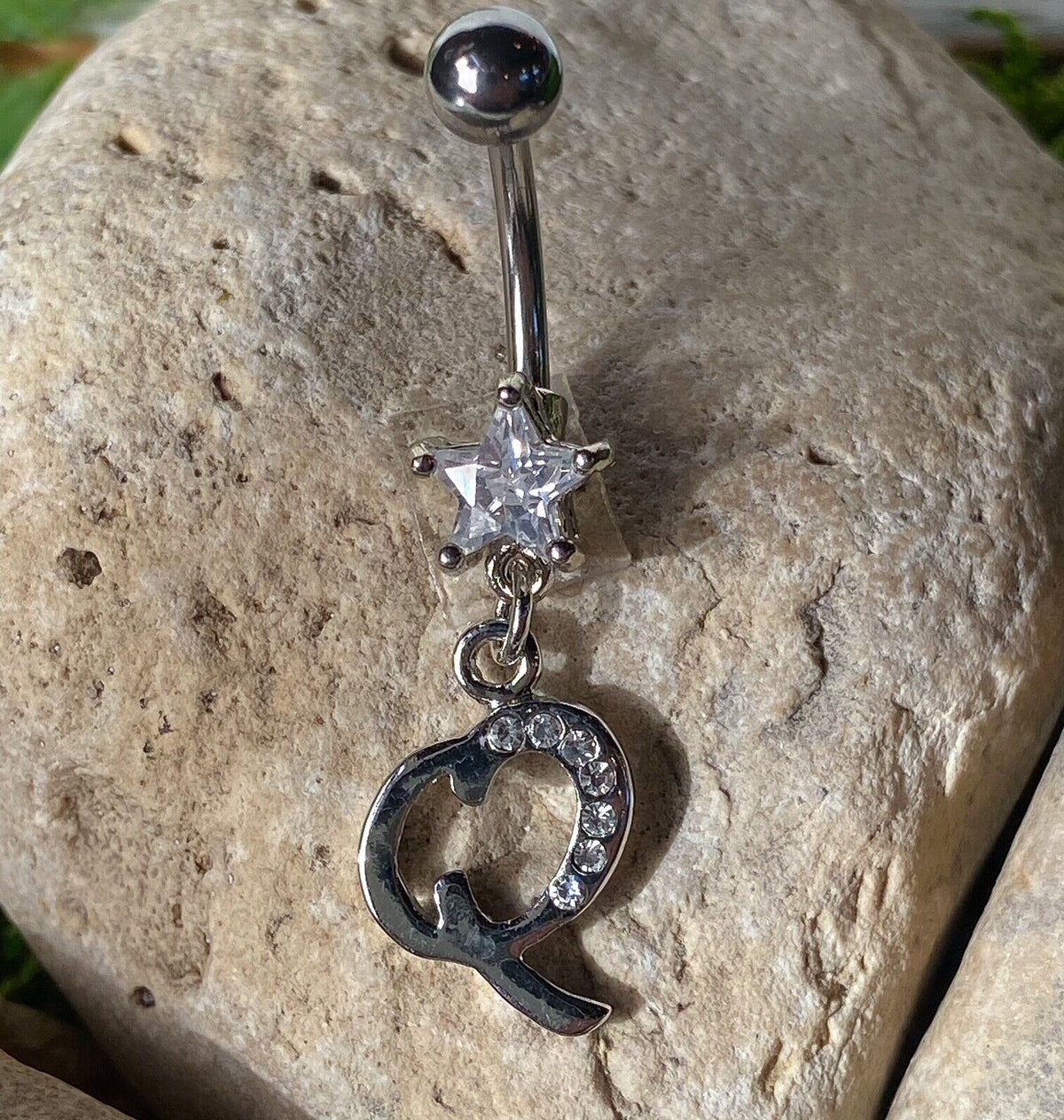 1pc Initial "Metro" Clear Gem Belly Ring Navel Pierced Naval Piercing Letter (Initial: Q)