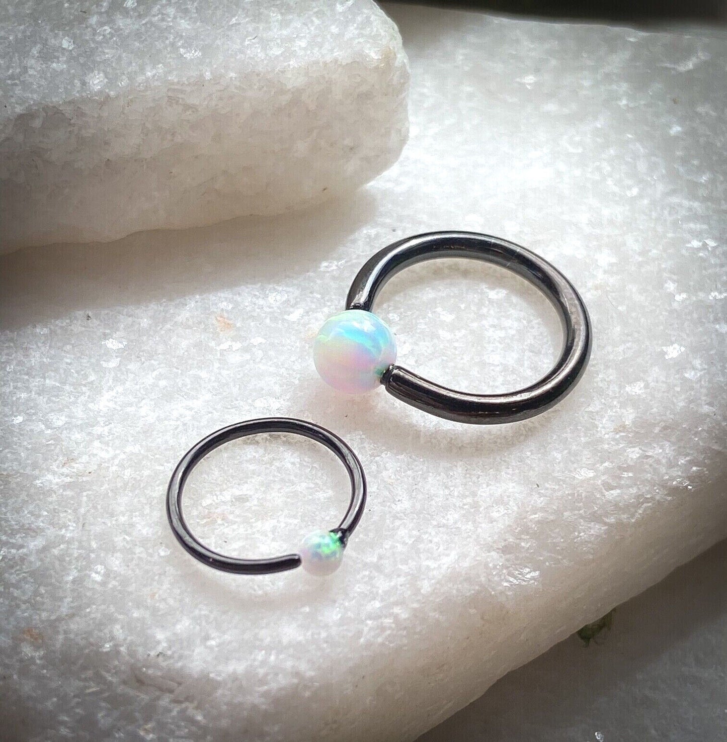 1pc Fixed Synthetic Opal Ball Annealed Ion Plated Captive Bead Ring Body Jewelry (Color: Black)