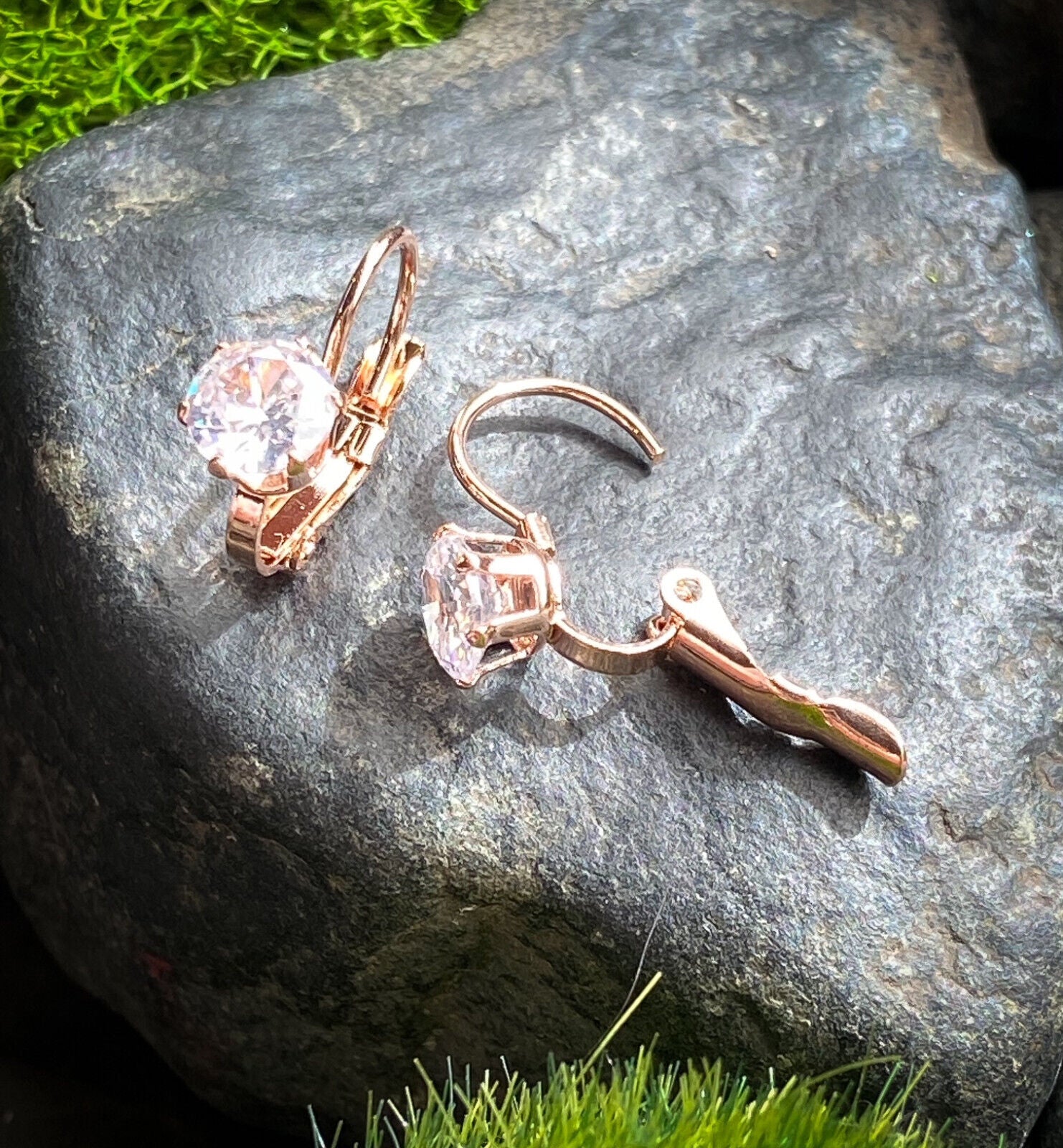 PAIR of Round CZ Gem Earrings w/ Lever Back 20g 316L Stainless Steel (Color: Rose Gold)