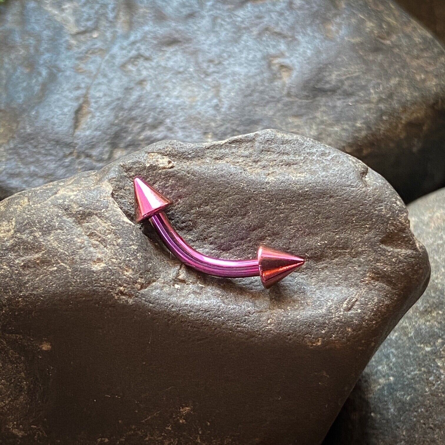 1pc Titanium Ion Plated Surgical Steel Spike Style Curved Barbell / Eyebrow Ring (Color: Purple)