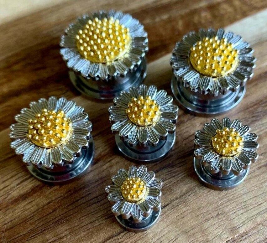 PAIR Daisy Flower Steel Screw Fit Tunnels Plugs Gauges Earlets Body Jewelry
