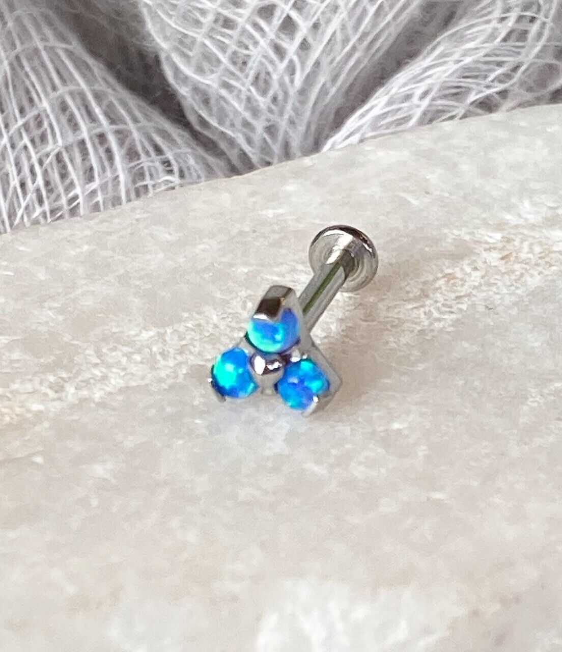 1pc Opal Triangle 16g 8mm Labret Steel Monroe Stud Lip Ring Helix Ear Cartilage (Color: Blue)